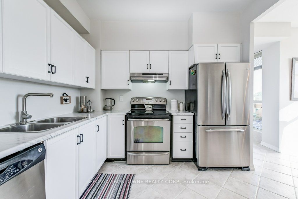 2511 Lakeshore Road W 519 Property Photo 14