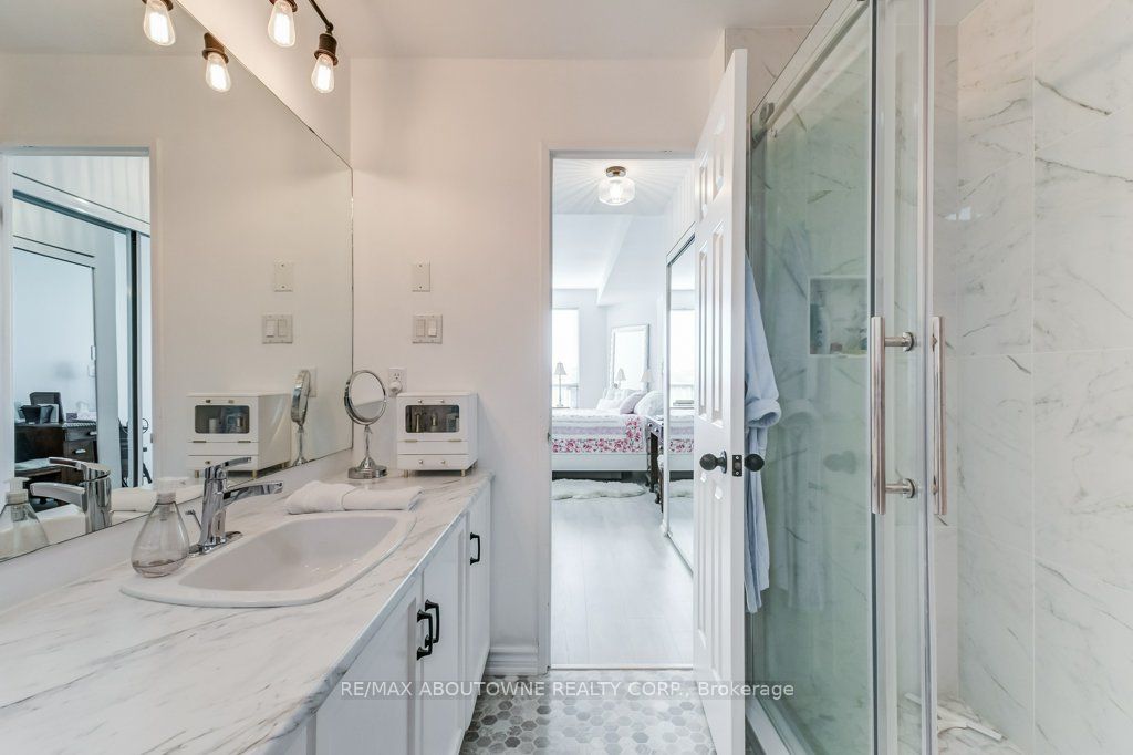 2511 Lakeshore Road W 519 Property Photo 19