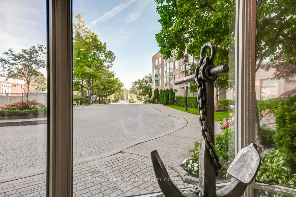 2511 Lakeshore Road W 519 Property Photo 29