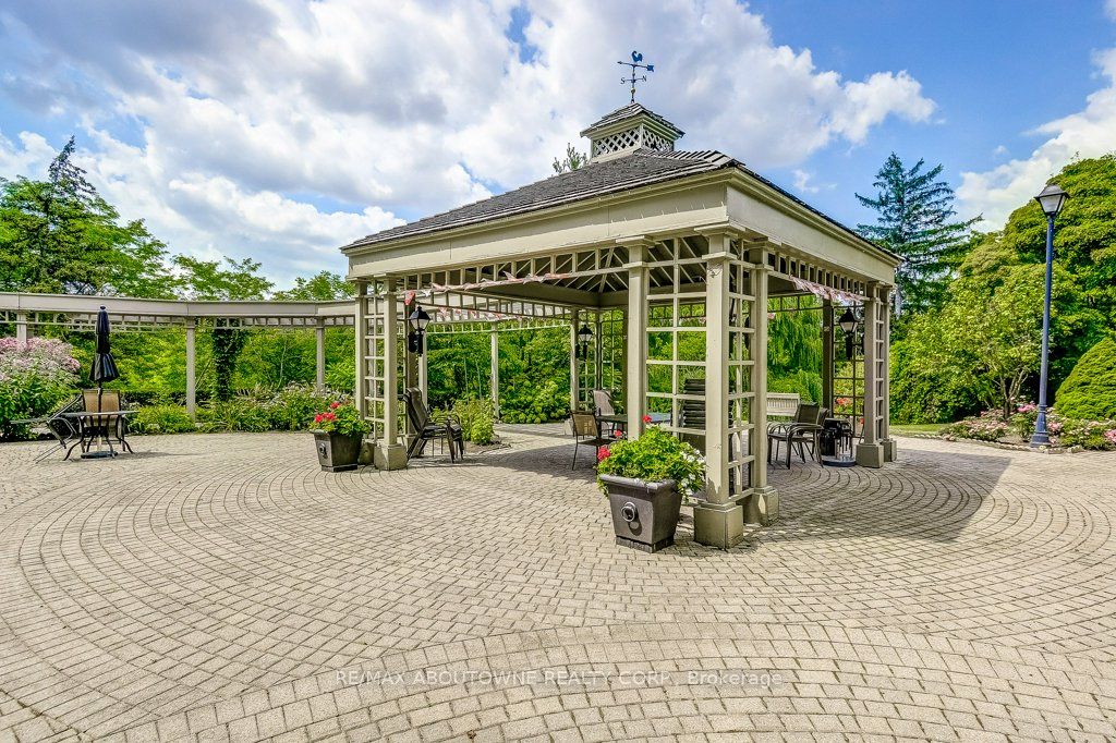 2511 Lakeshore Road W 519 Property Photo 30