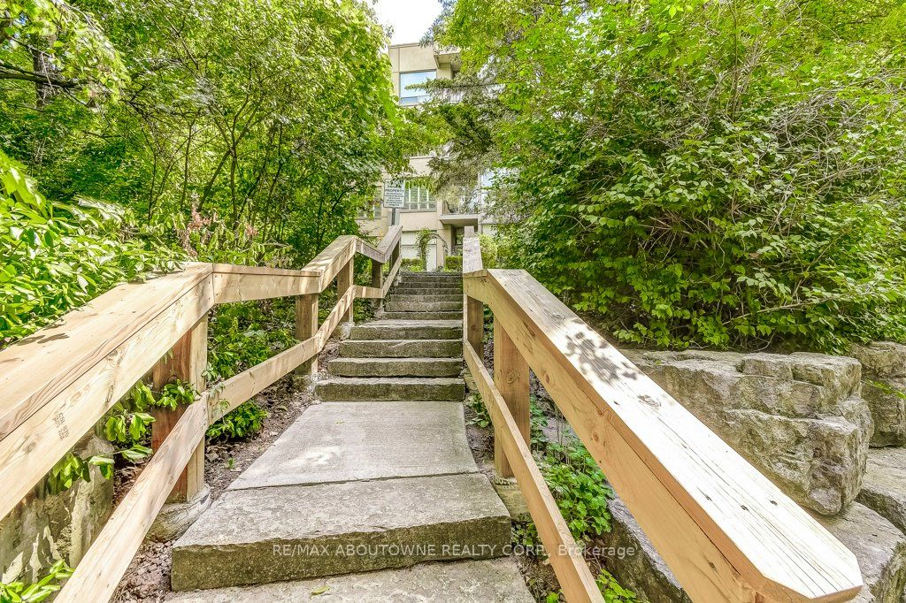 2511 Lakeshore Road W 519 Property Photo 33