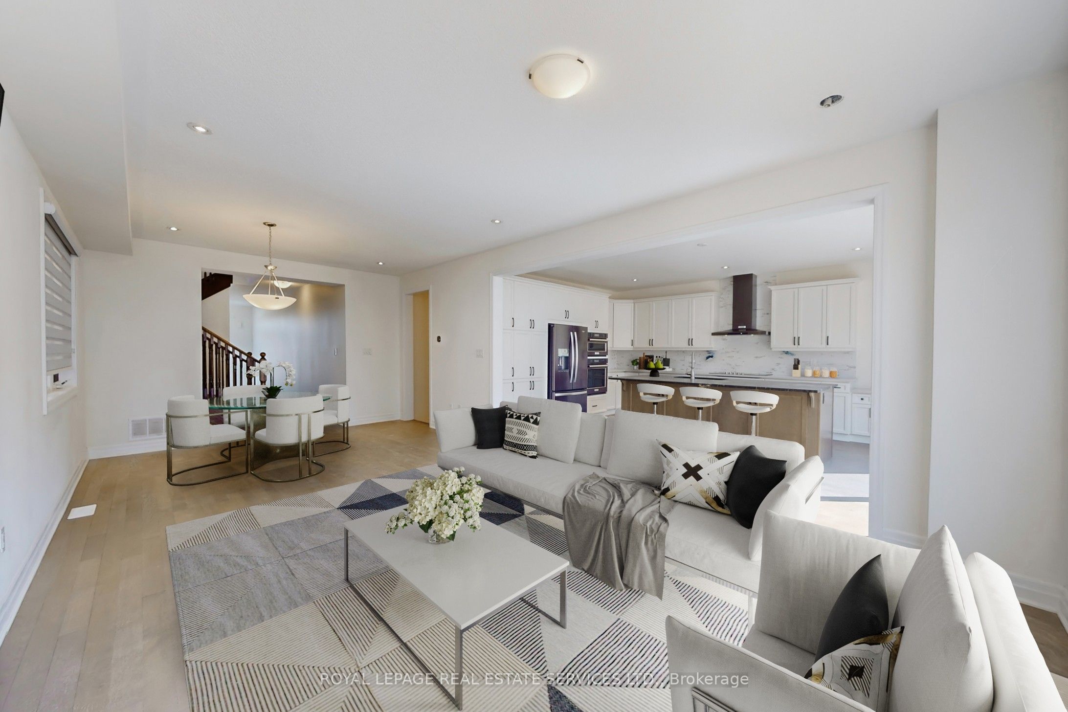 1388 Sycamore Garden Property Photo 3