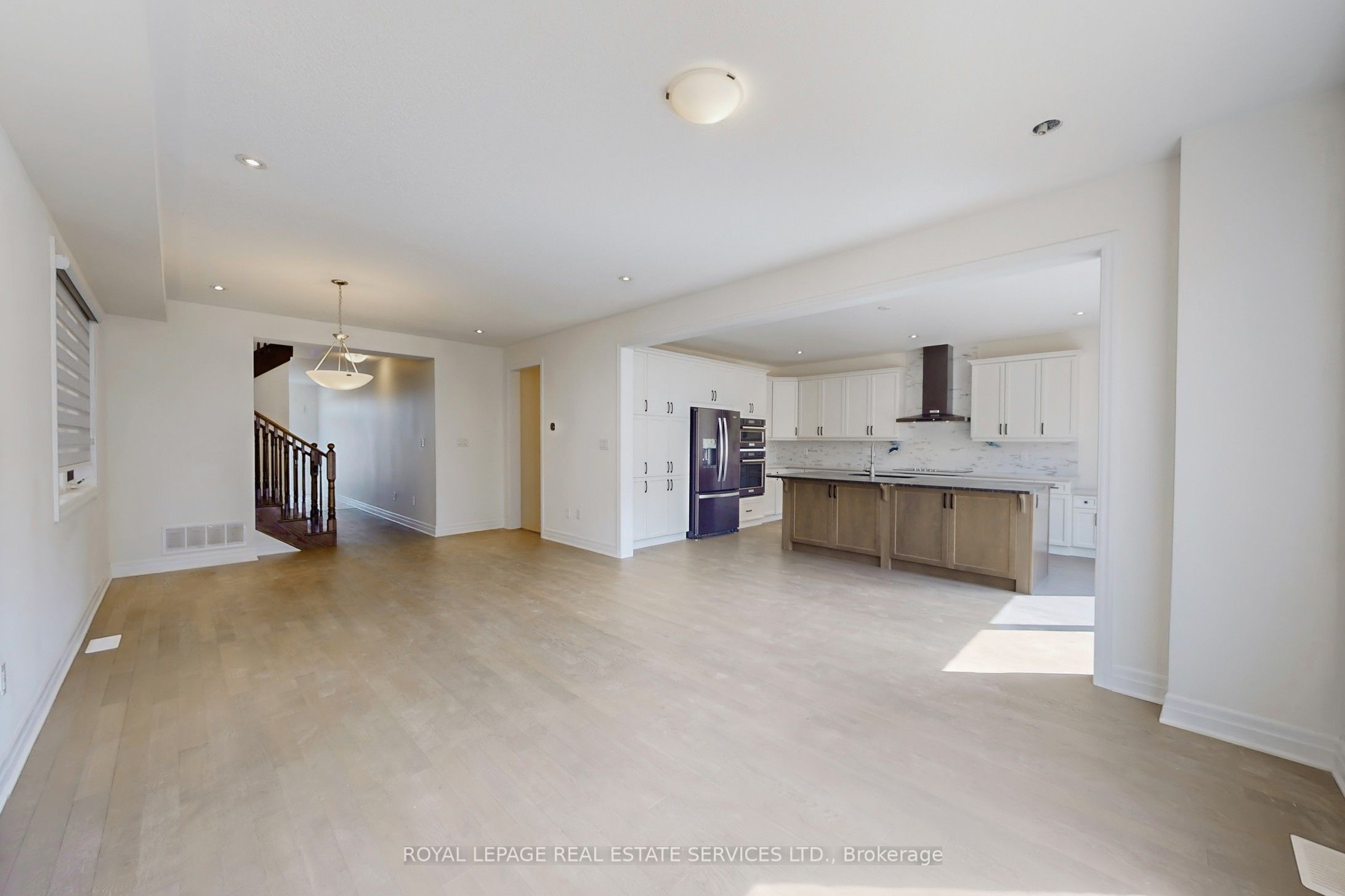 1388 Sycamore Garden Property Photo 4