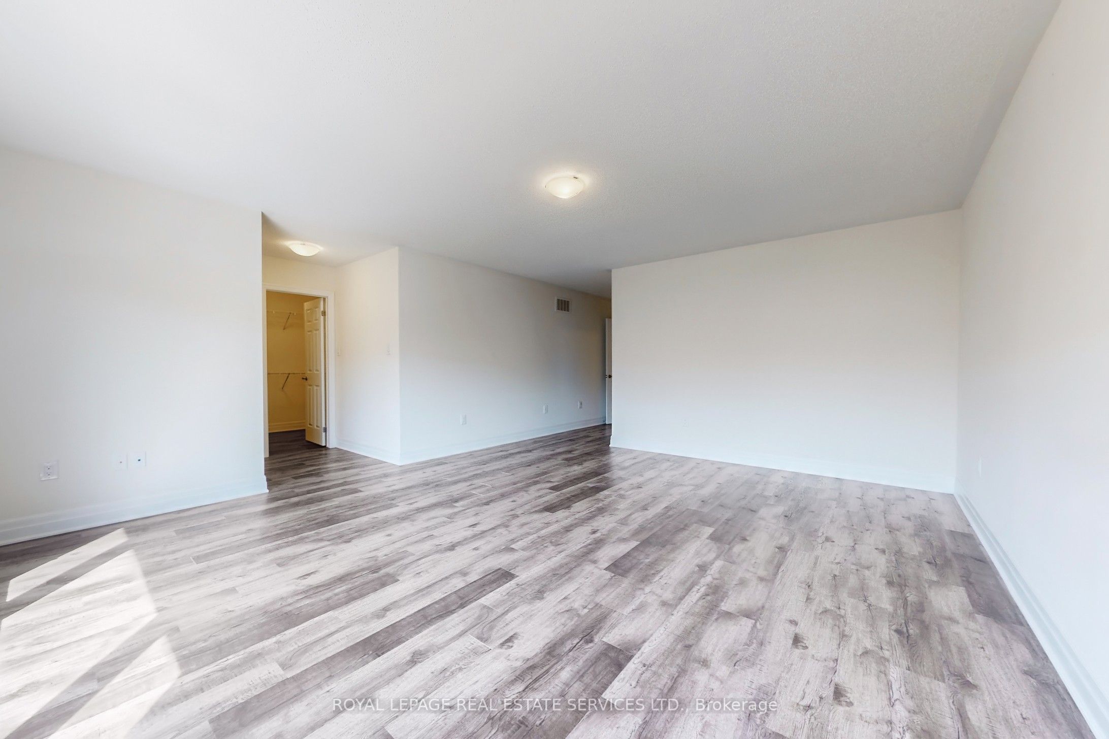 1388 Sycamore Garden Property Photo 14