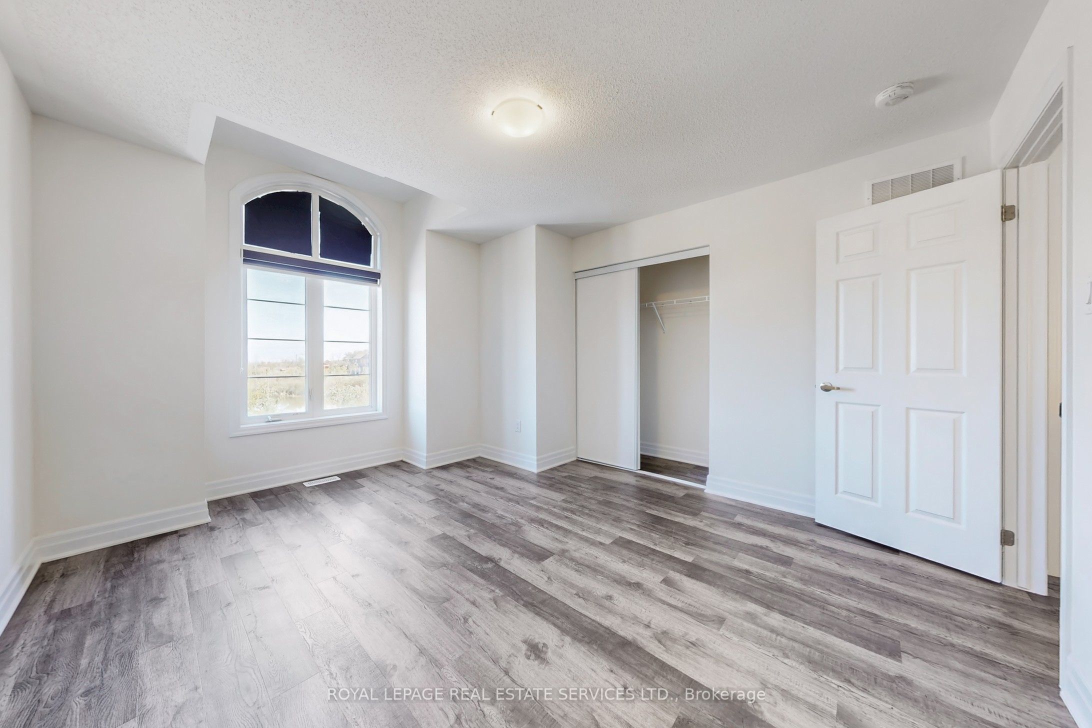 1388 Sycamore Garden Property Photo 20