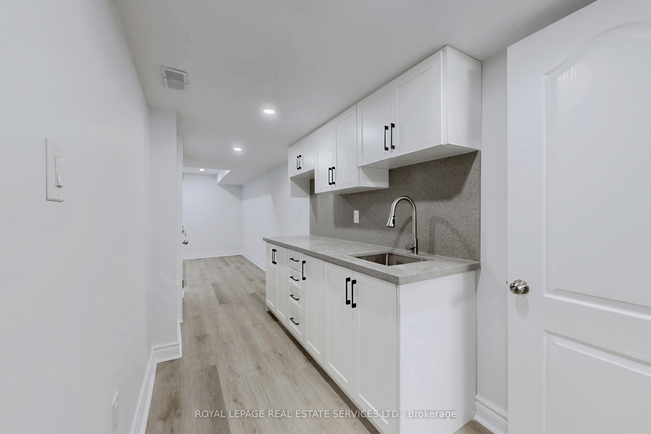 1388 Sycamore Garden Property Photo 33