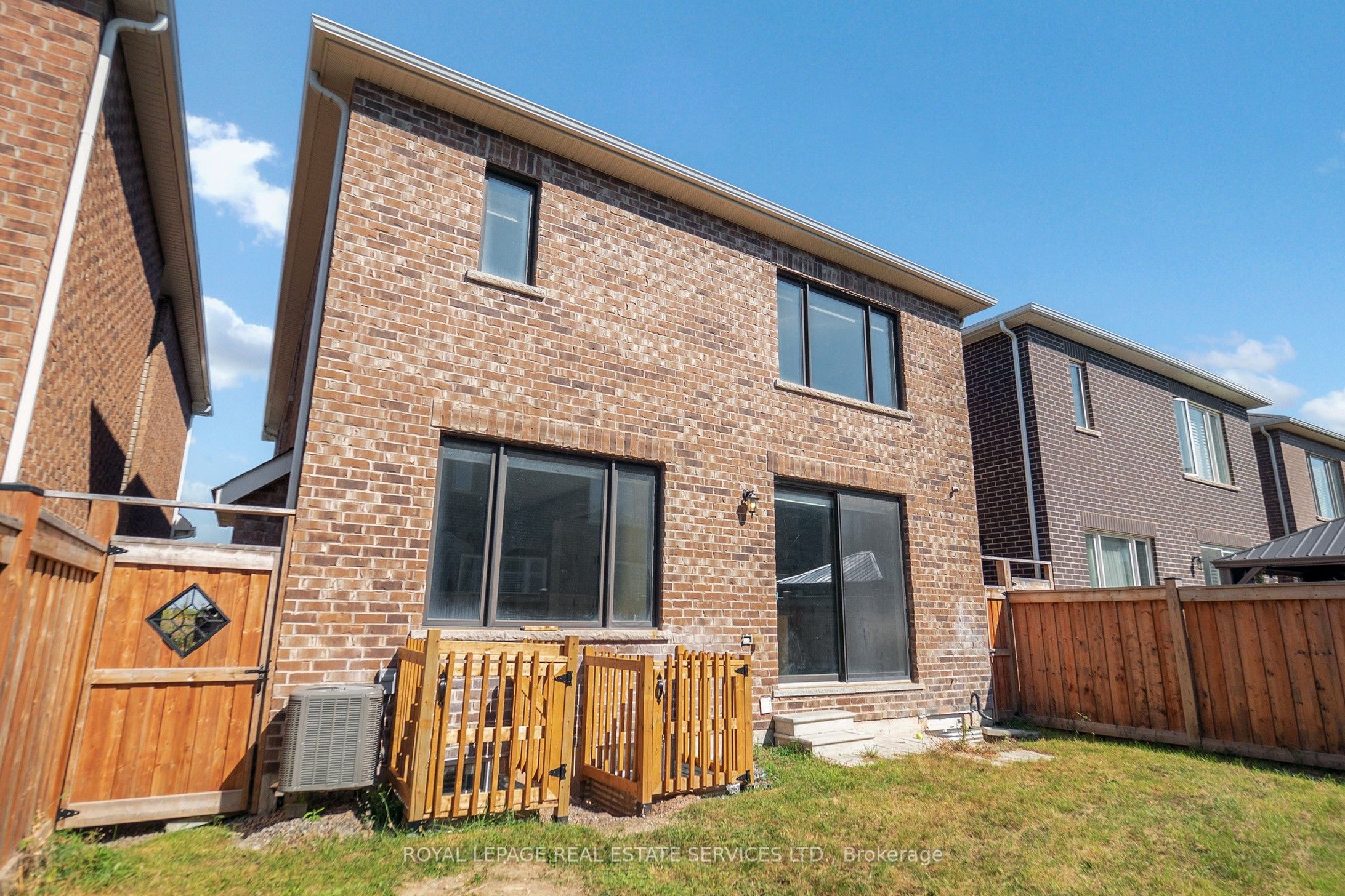 1388 Sycamore Garden Property Photo 40