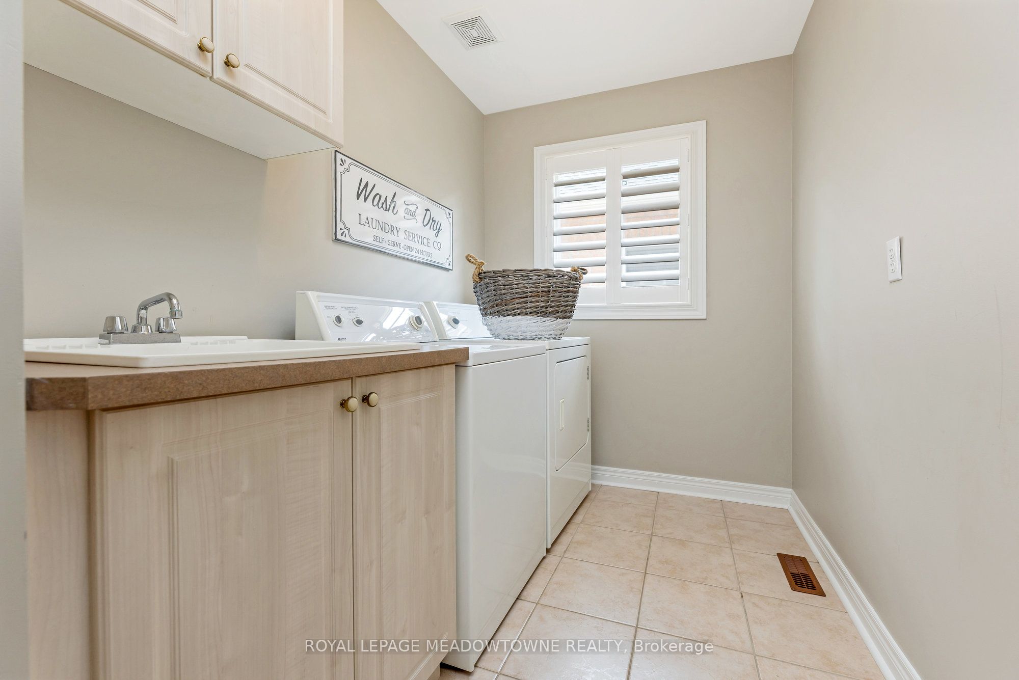 331 Centennial Forest Drive Property Photo 24