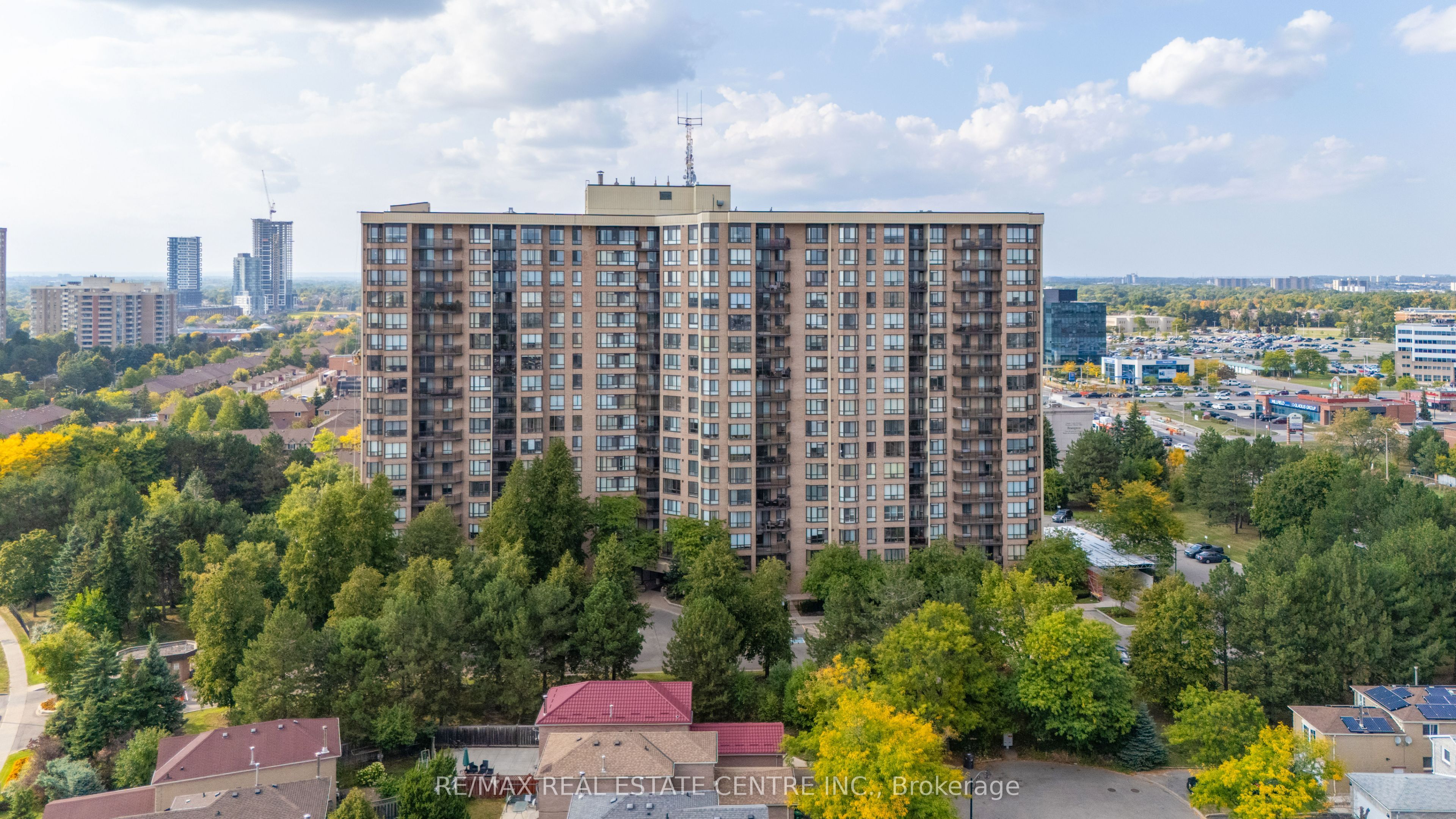 20 Cherrytree Drive 802 Property Photo 1