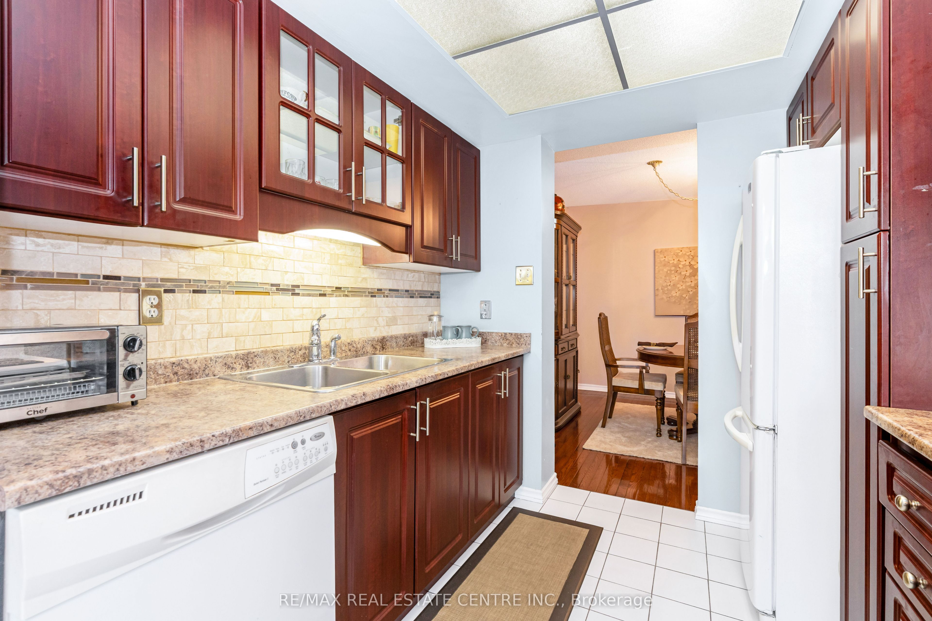 20 Cherrytree Drive 802 Property Photo 17