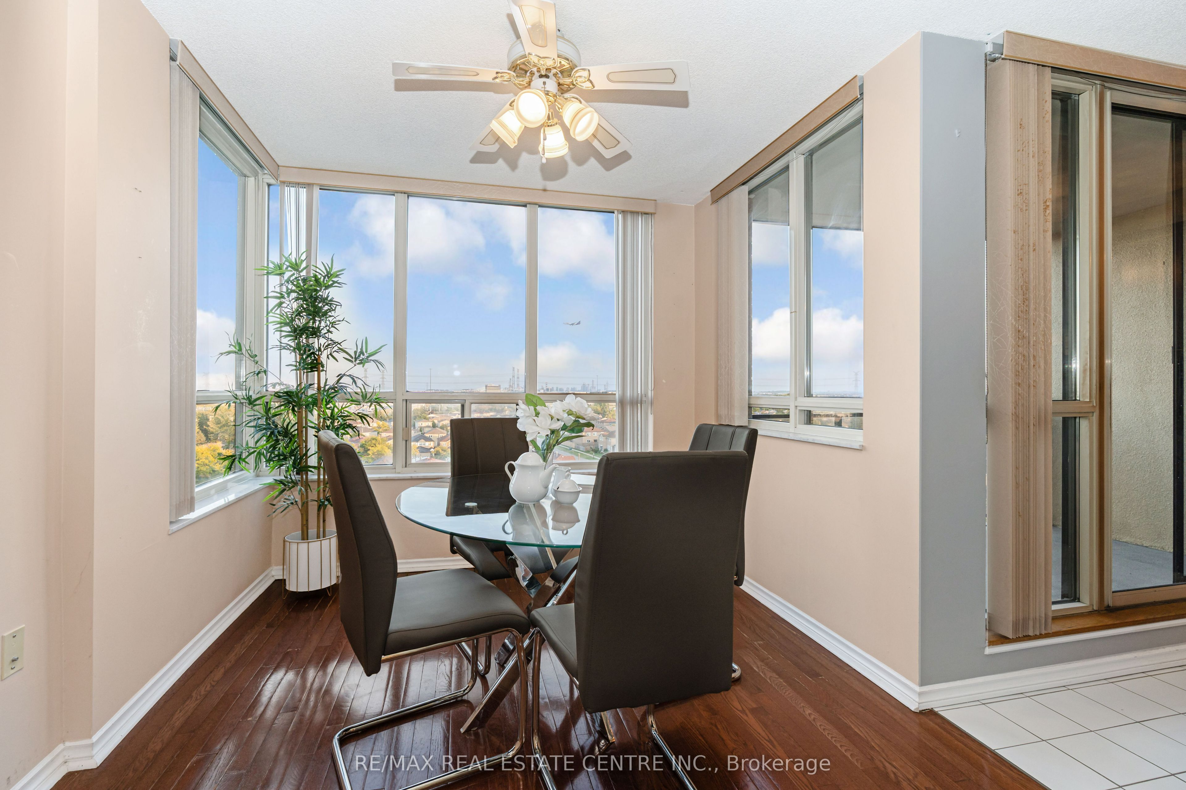 20 Cherrytree Drive 802 Property Photo 22