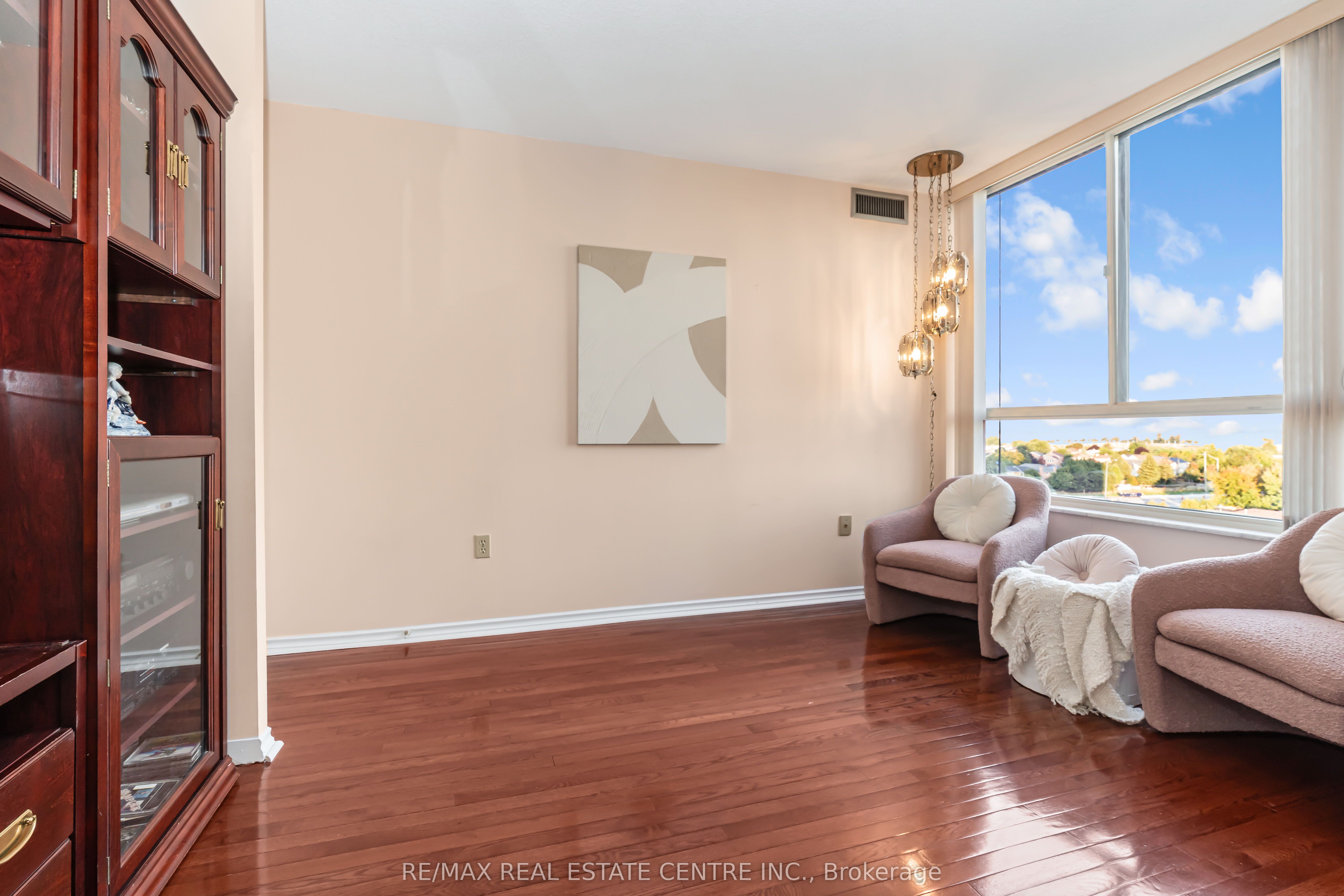 20 Cherrytree Drive 802 Property Photo 34