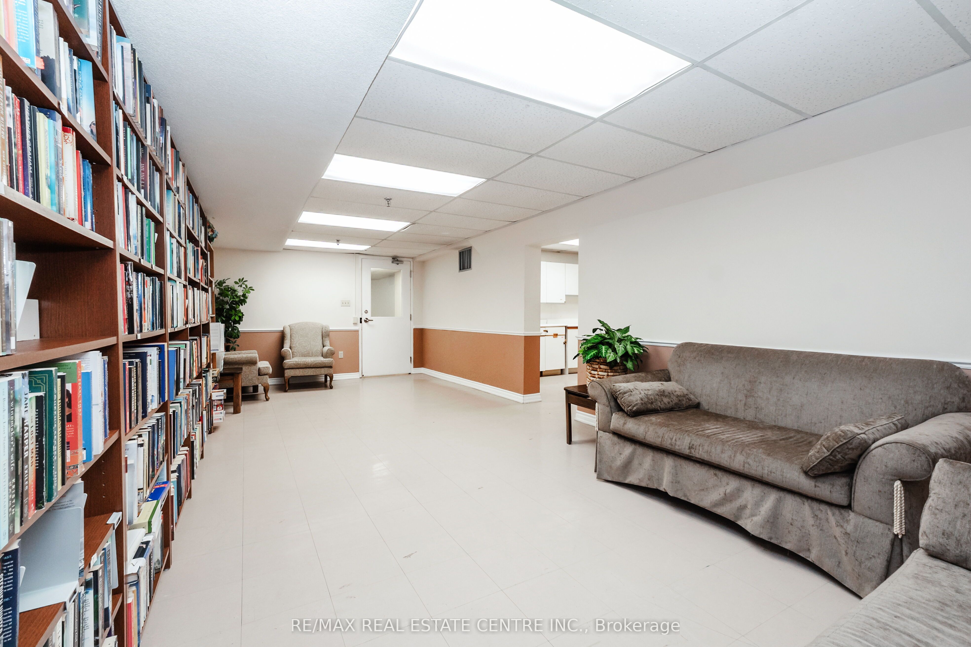 20 Cherrytree Drive 802 Property Photo 37