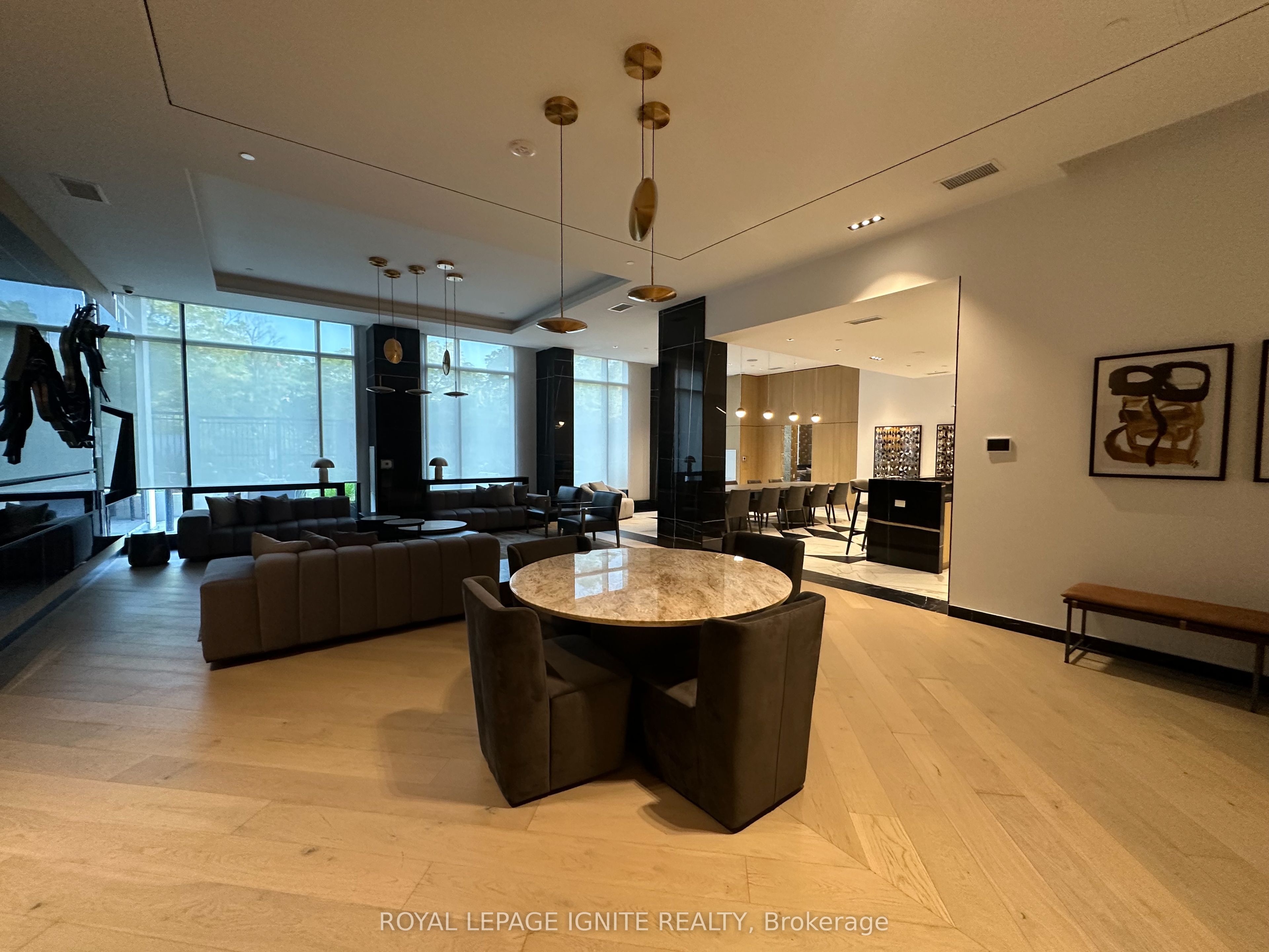 202 Burnhamthorpe Road E 1903 Property Photo 22