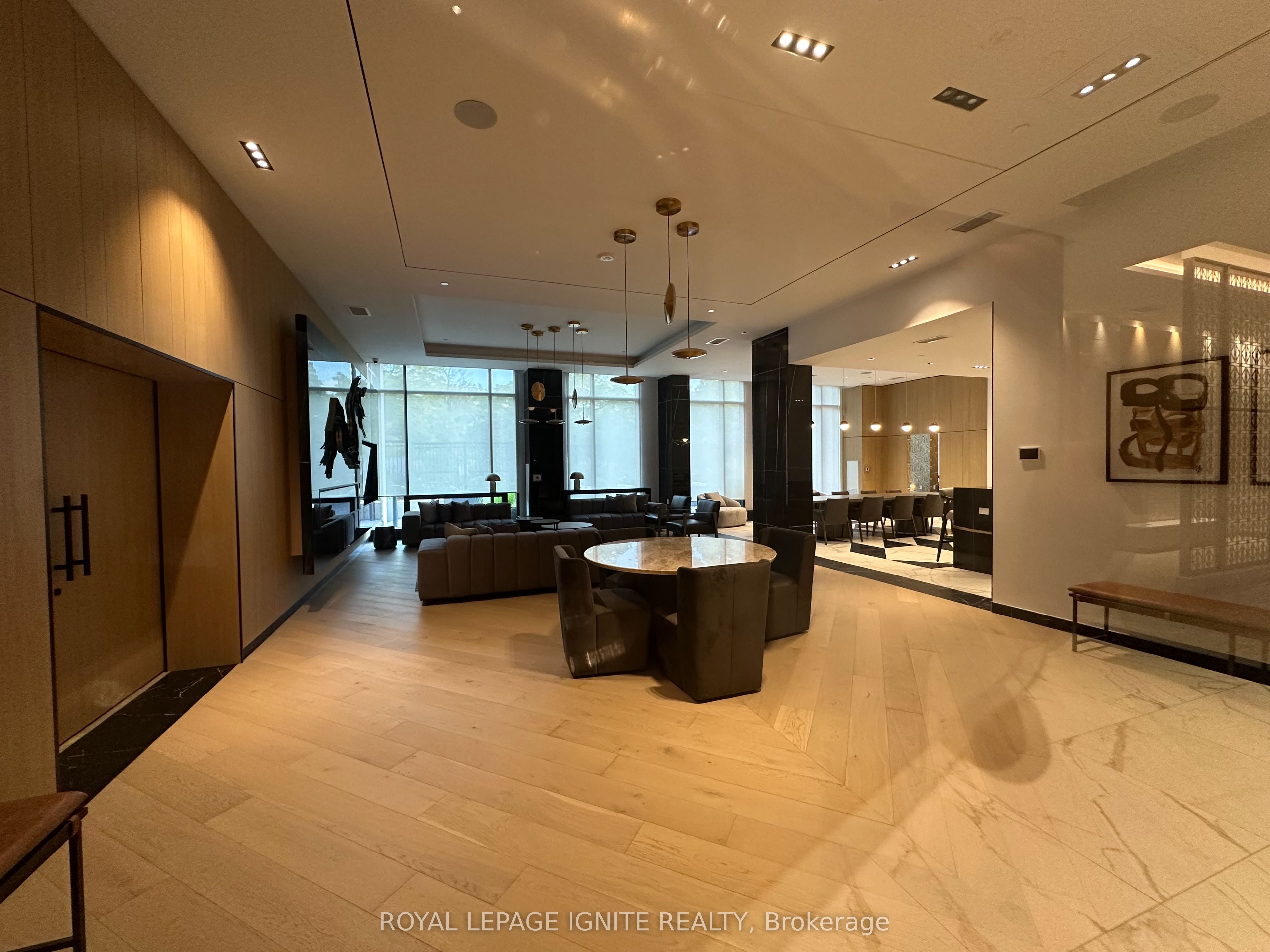 202 Burnhamthorpe Road E 1903 Property Photo 28