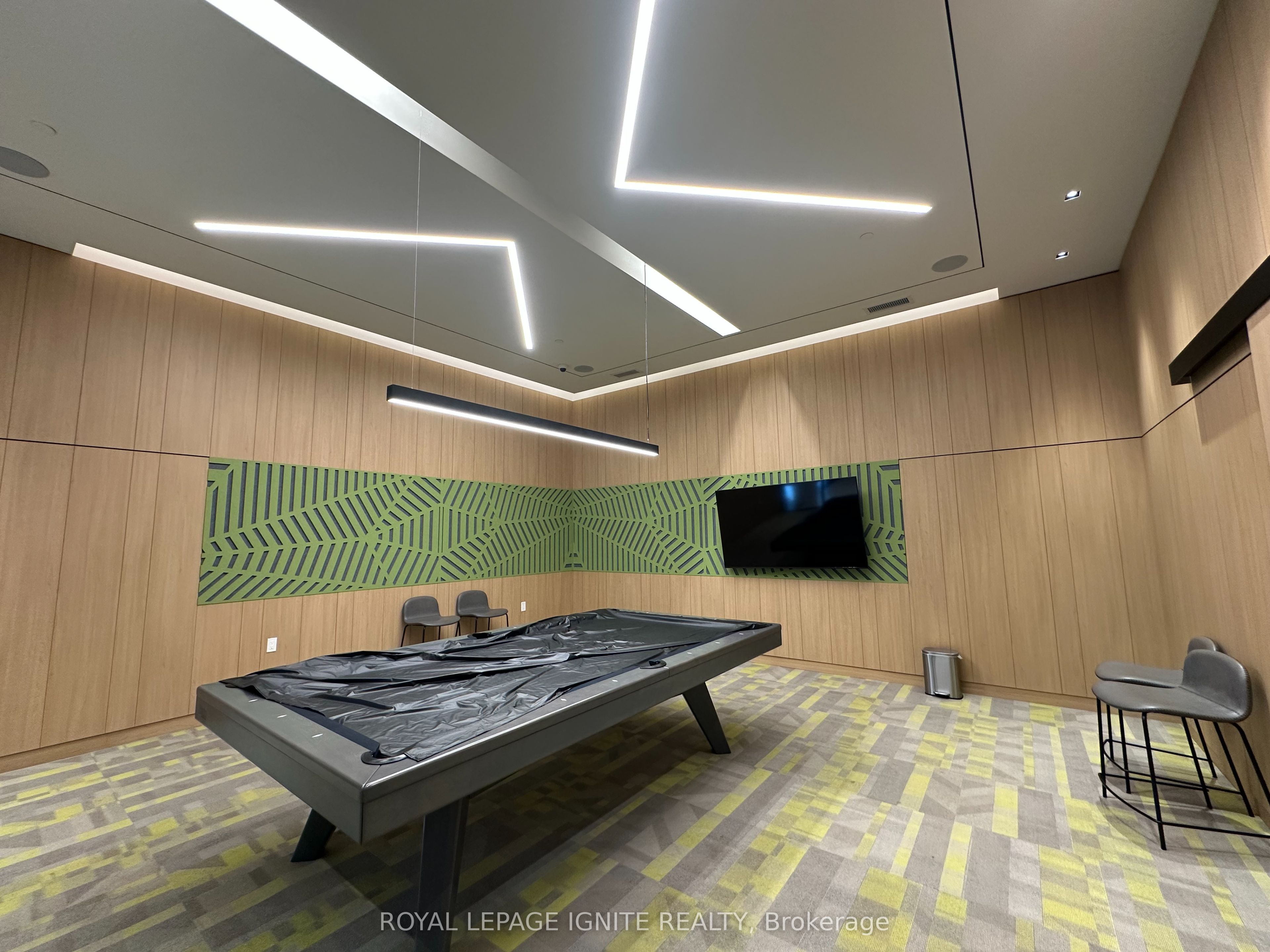 202 Burnhamthorpe Road E 1903 Property Photo 29