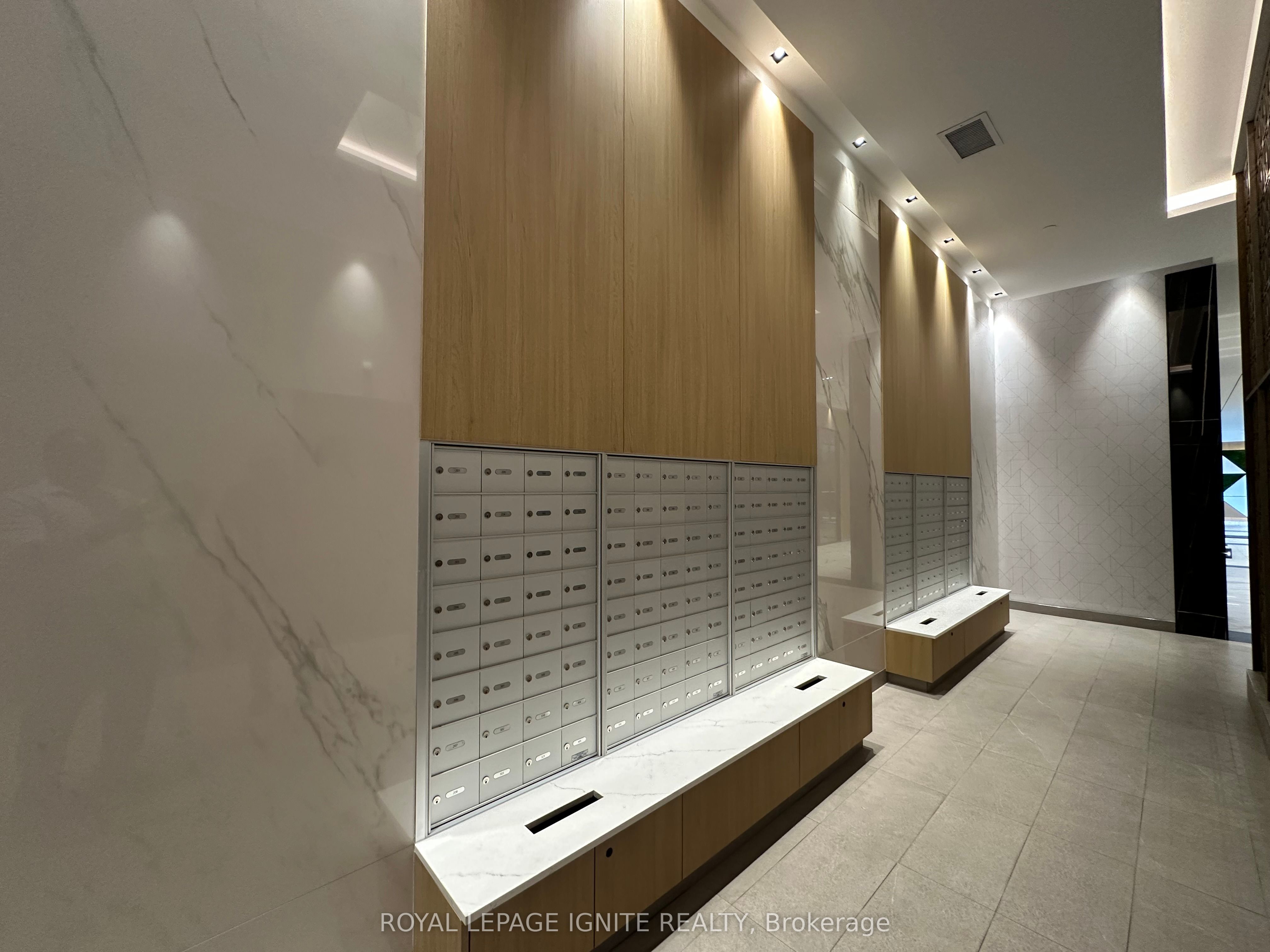 202 Burnhamthorpe Road E 1903 Property Photo 31