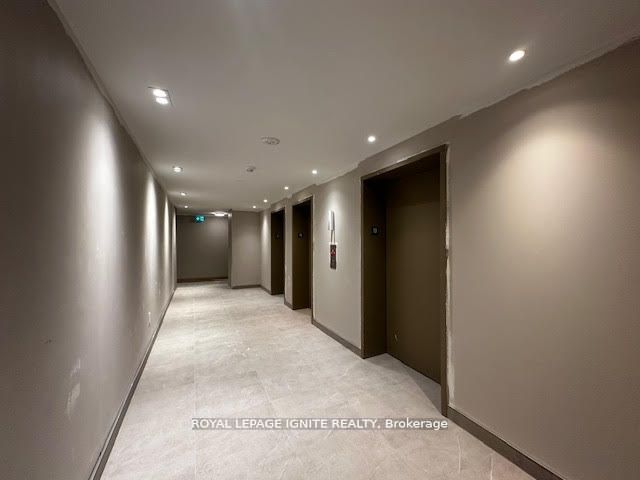 202 Burnhamthorpe Road E 1903 Property Photo 41