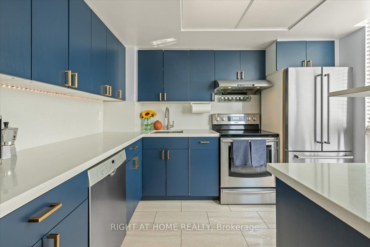 101 Subway Crescent 1011 Property Photo 6