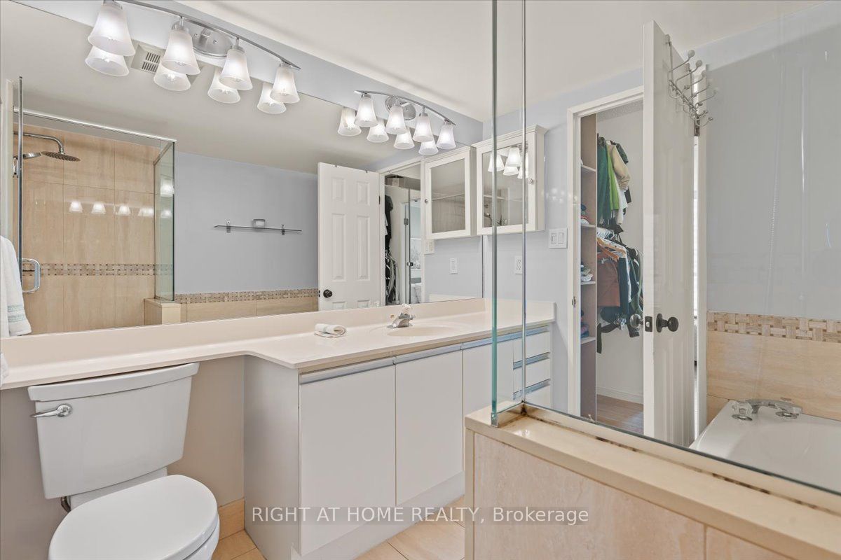 101 Subway Crescent 1011 Property Photo 24