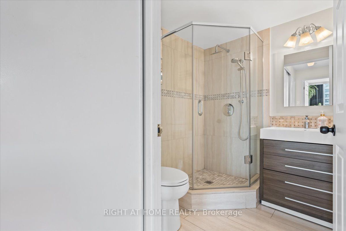 101 Subway Crescent 1011 Property Photo 25