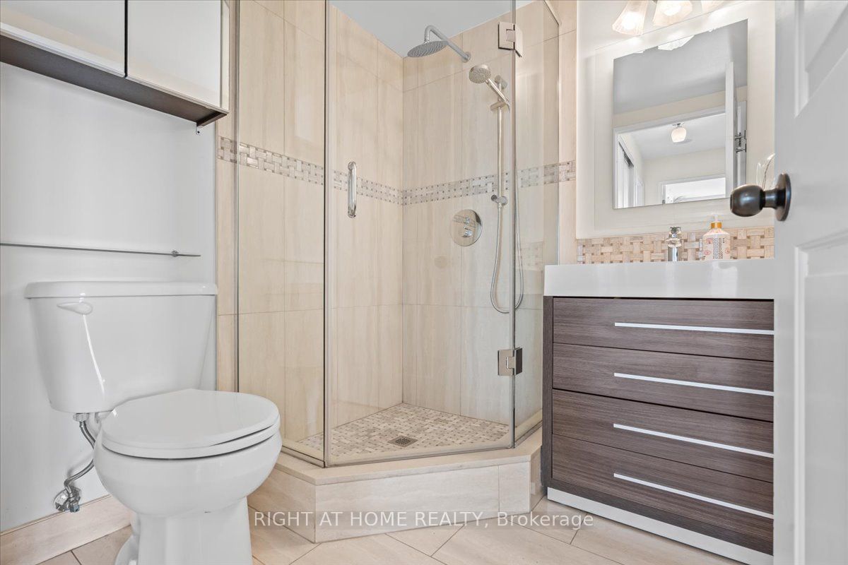 101 Subway Crescent 1011 Property Photo 28