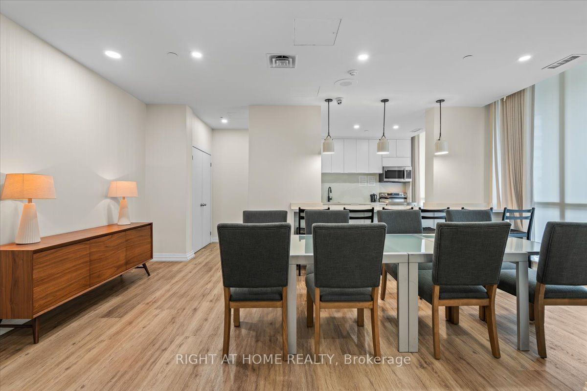 101 Subway Crescent 1011 Property Photo 30