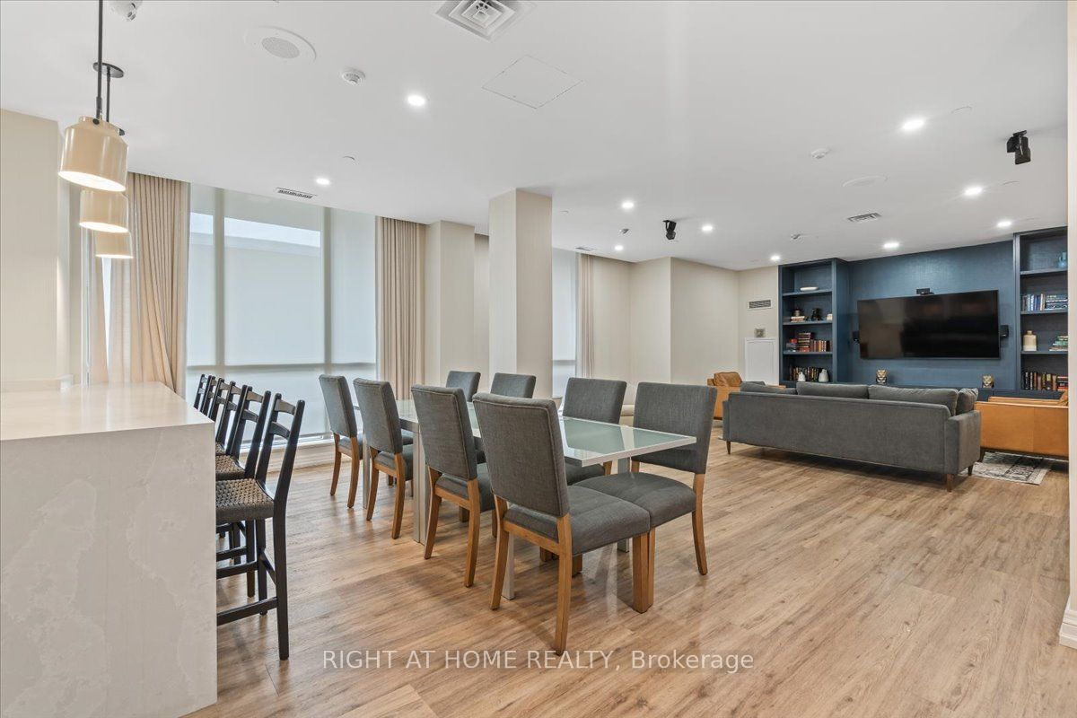 101 Subway Crescent 1011 Property Photo 32