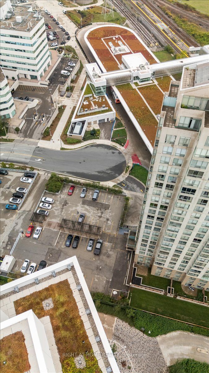 101 Subway Crescent 1011 Property Photo 46