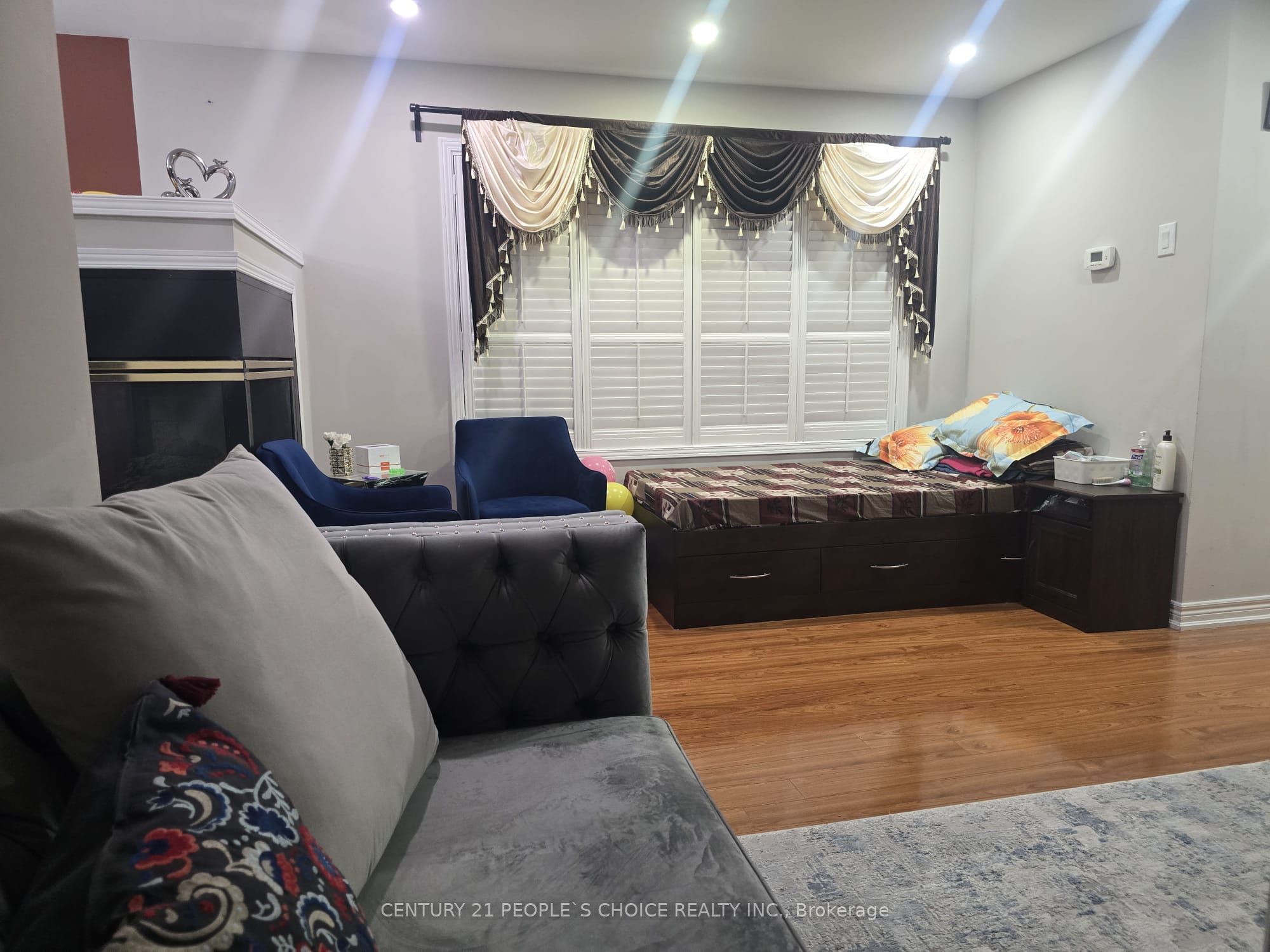 276 Pressed Brick Drive Property Photo 4