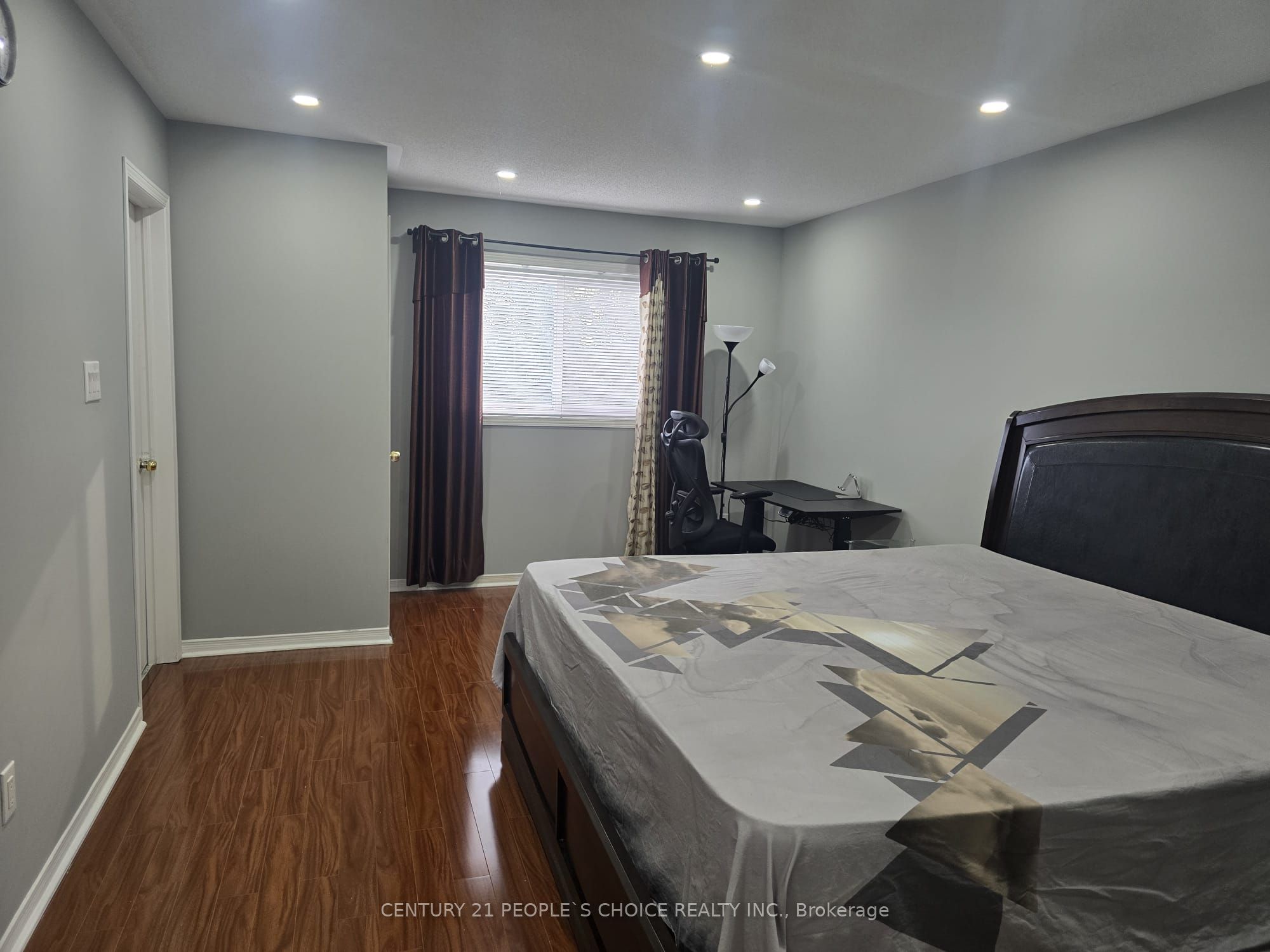 276 Pressed Brick Drive Property Photo 8