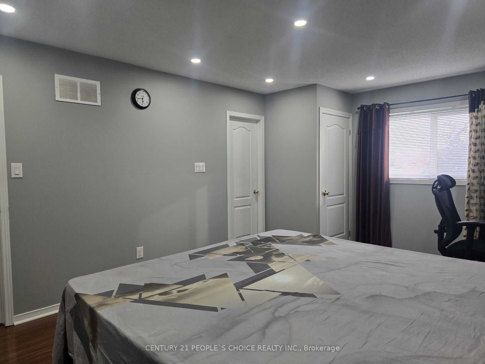 276 Pressed Brick Drive Property Photo 11