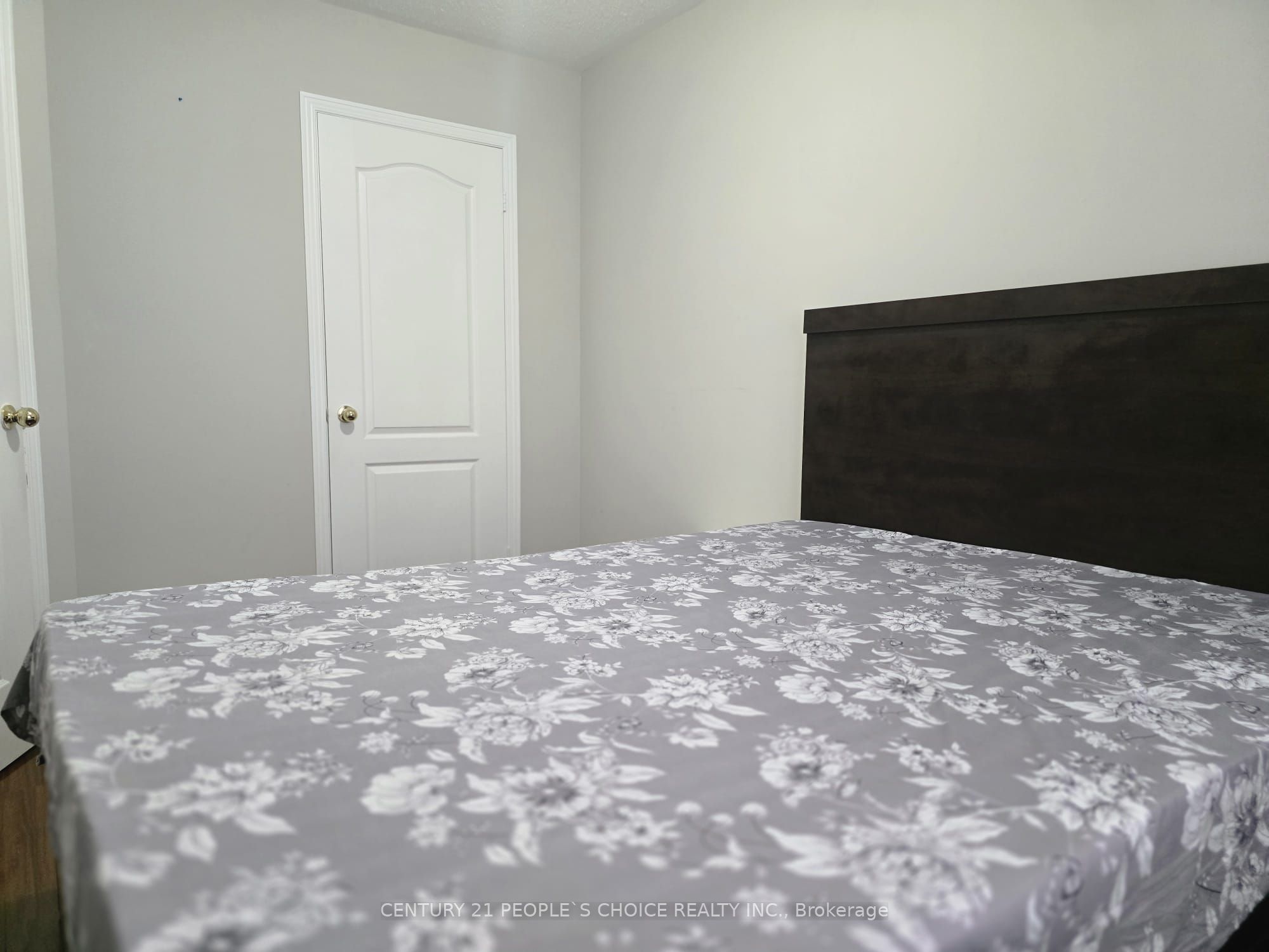 276 Pressed Brick Drive Property Photo 16