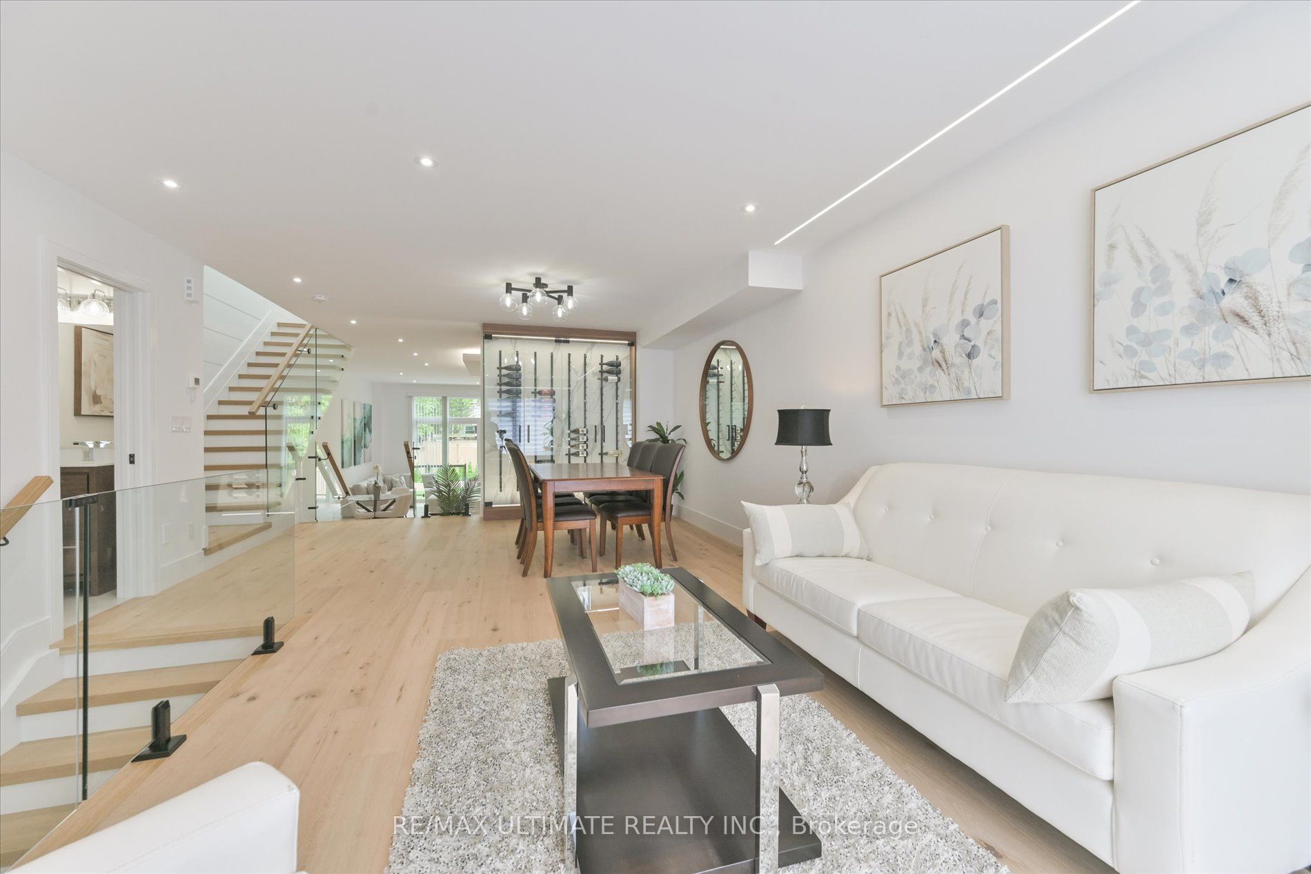 32 Thirty Eighth Street Property Photo 7