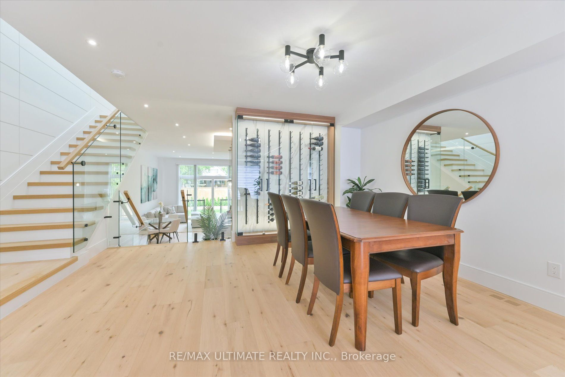 32 Thirty Eighth Street Property Photo 8