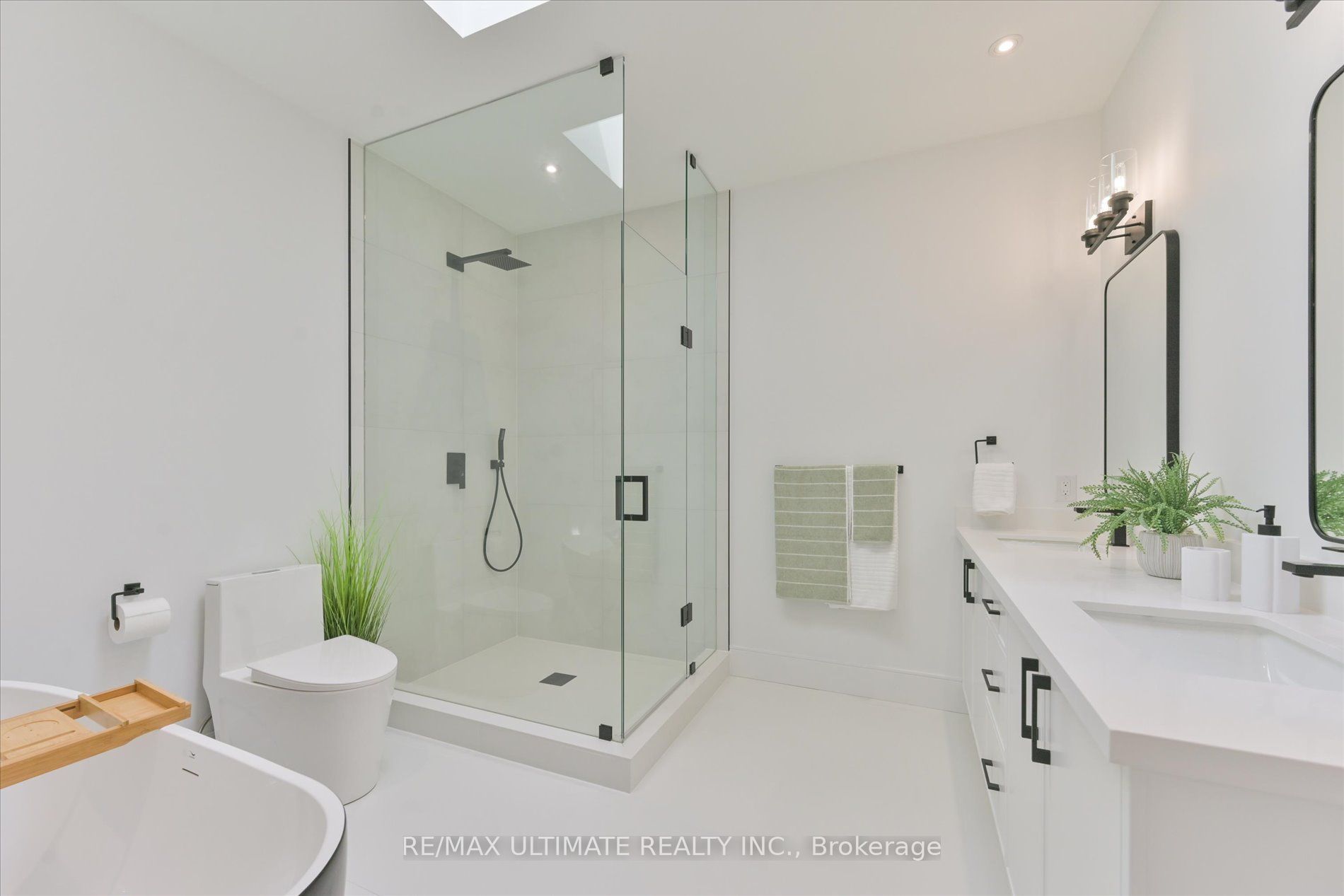 32 Thirty Eighth Street Property Photo 26