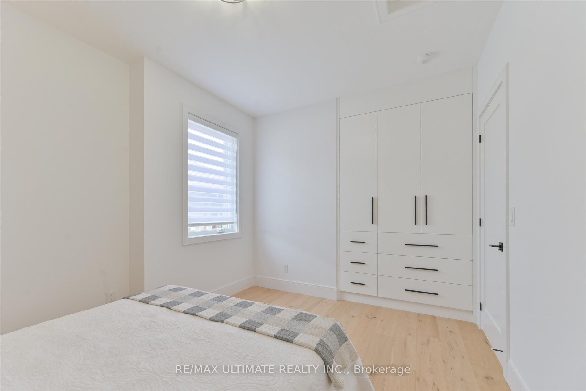 32 Thirty Eighth Street Property Photo 30