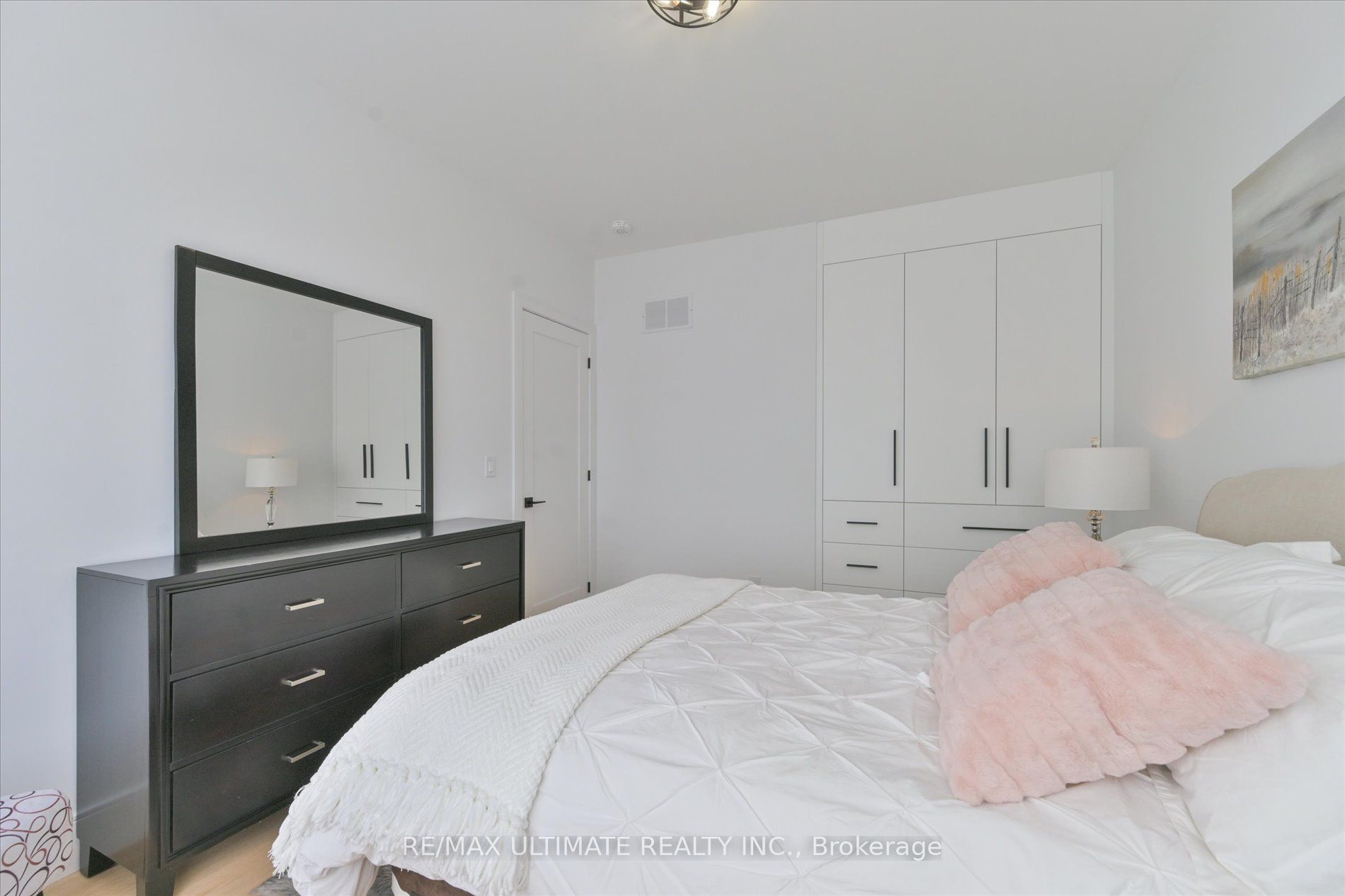 32 Thirty Eighth Street Property Photo 32