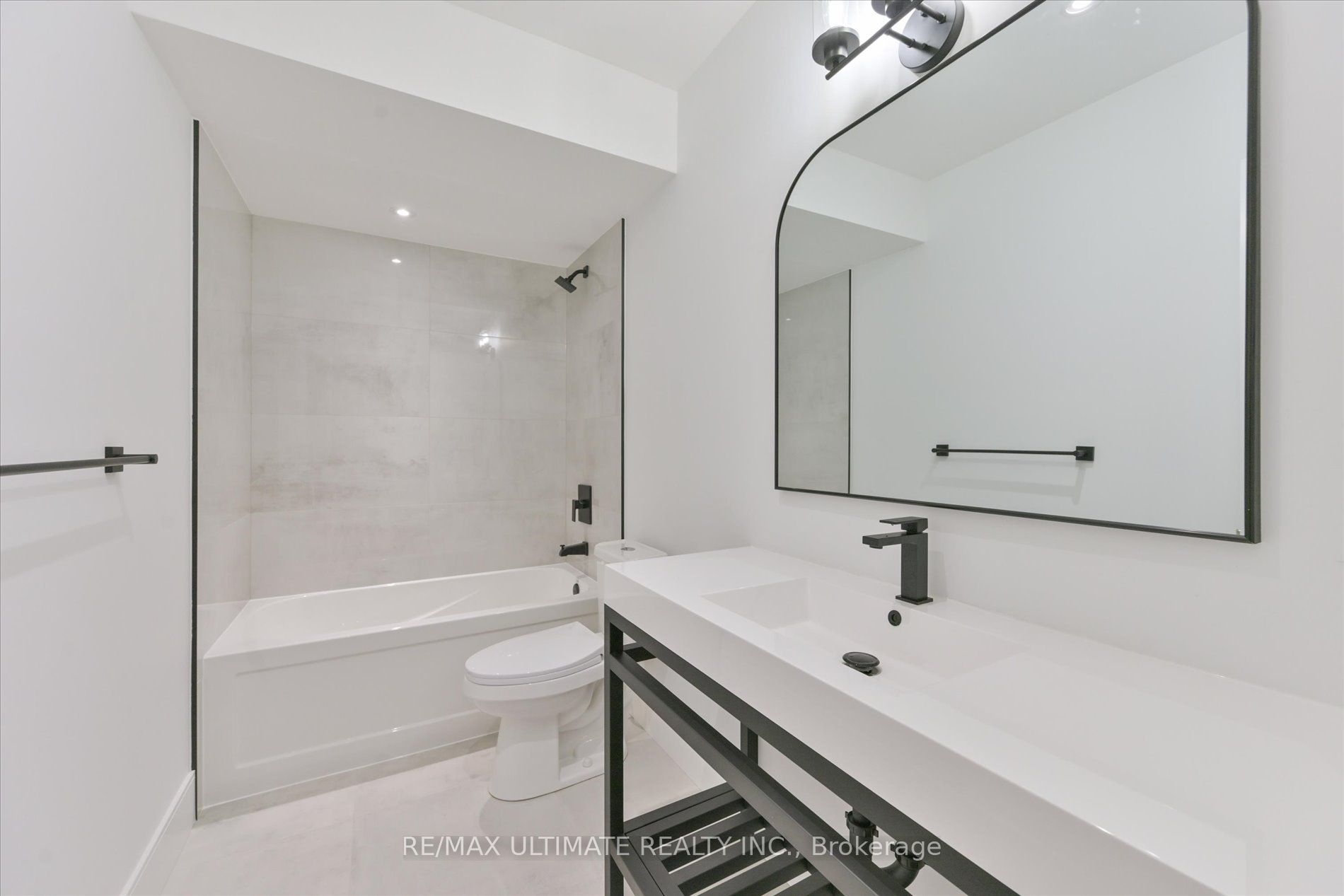 32 Thirty Eighth Street Property Photo 38