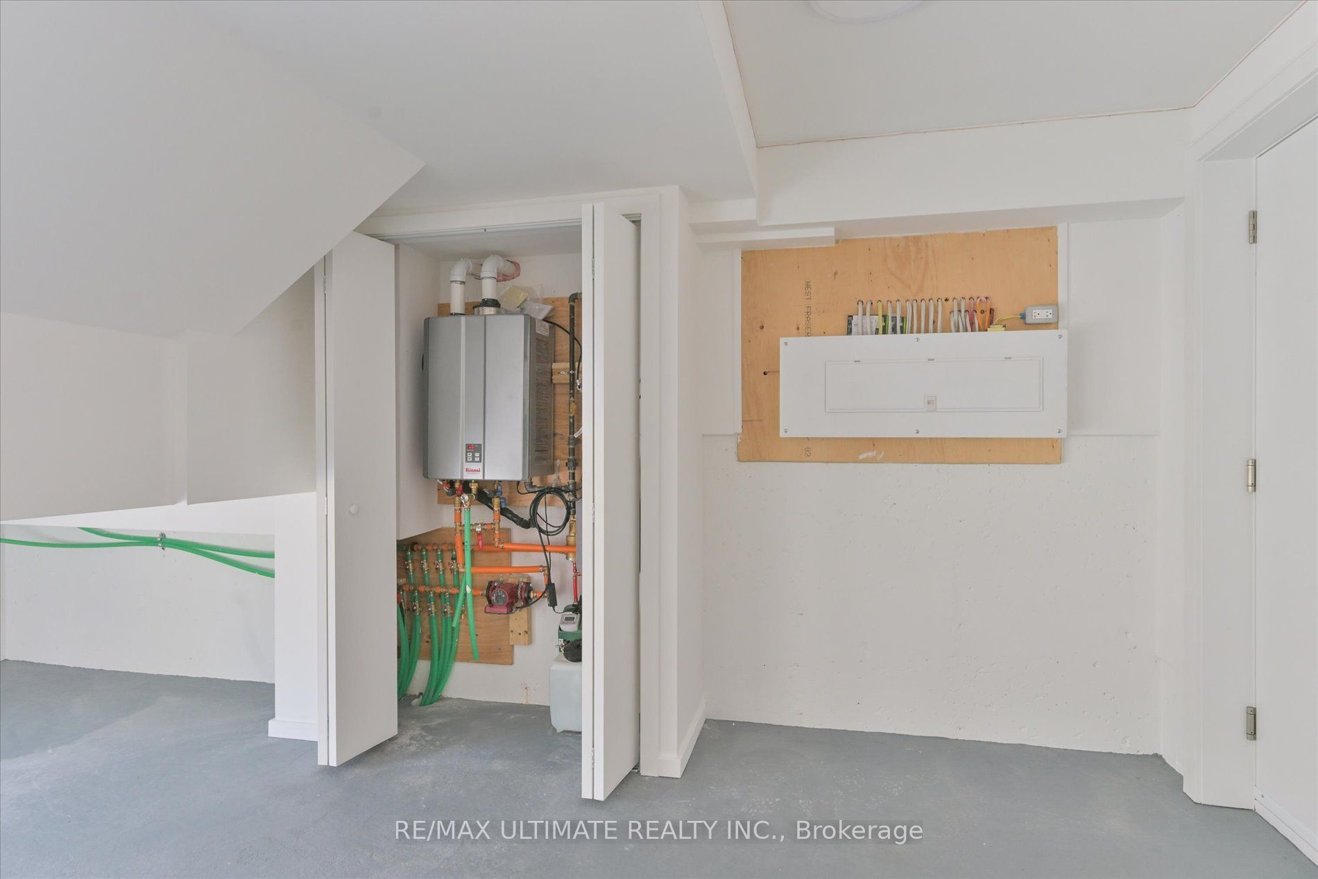 32 Thirty Eighth Street Property Photo 40