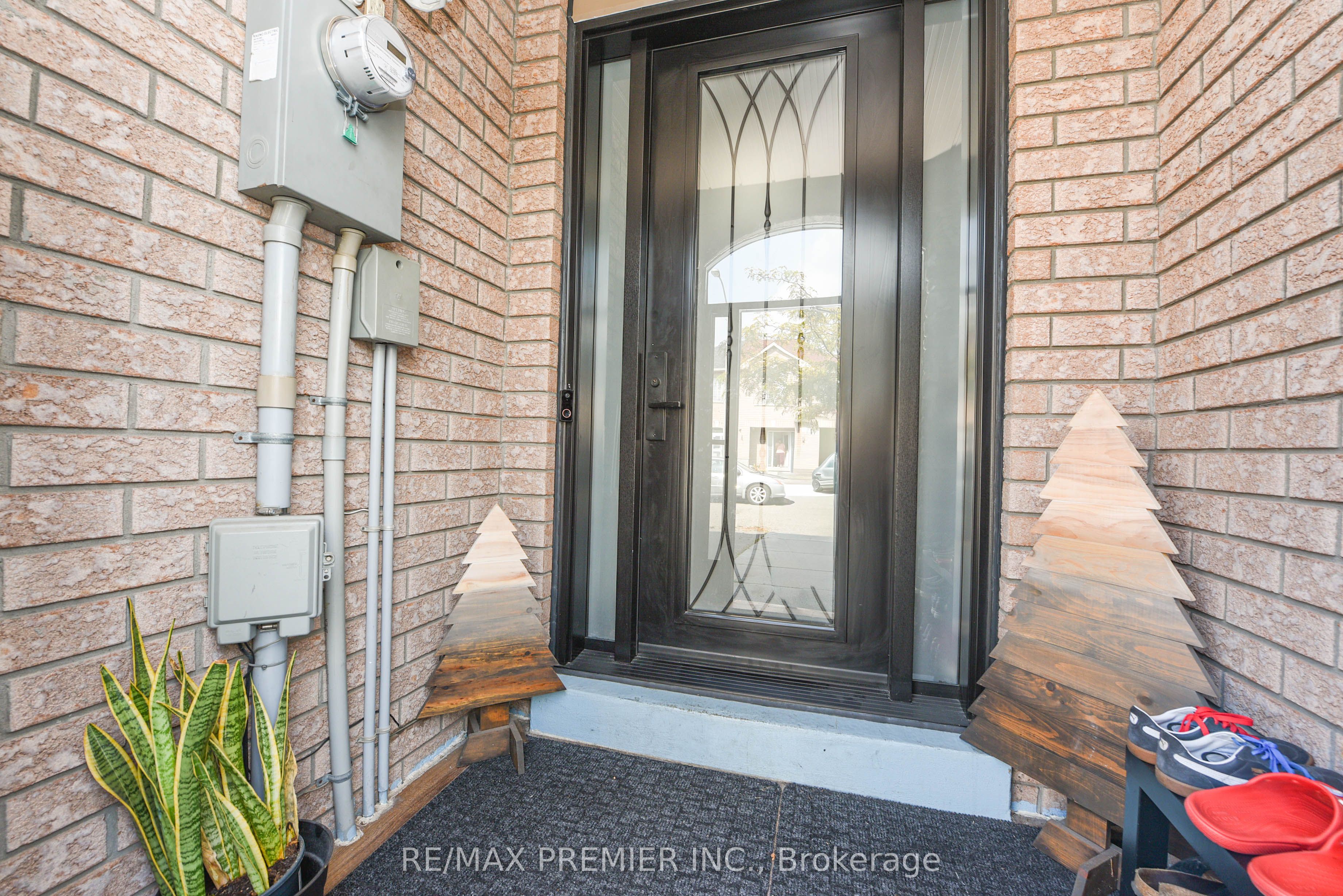 15d View Green Crescent Property Photo 5