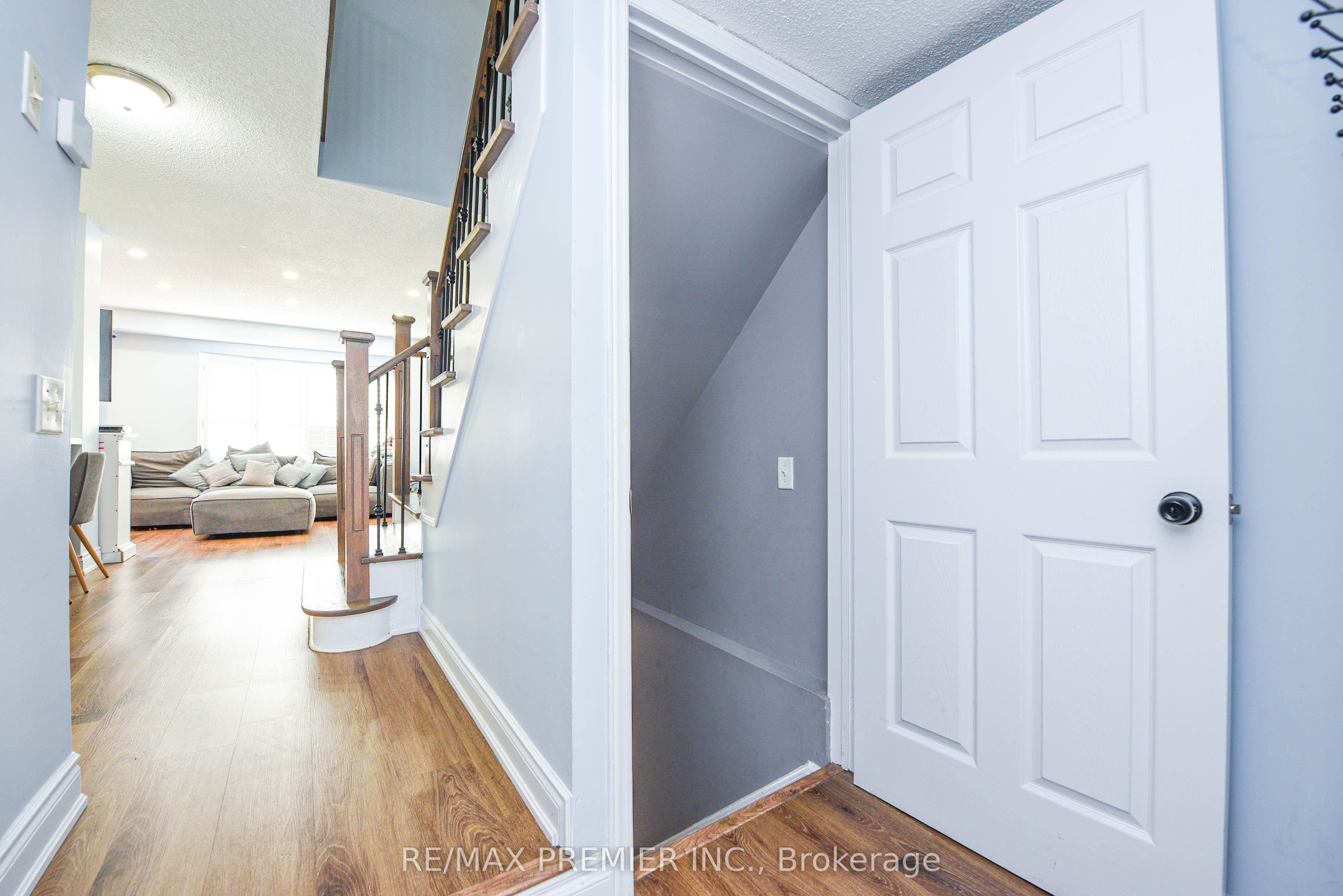 15d View Green Crescent Property Photo 7