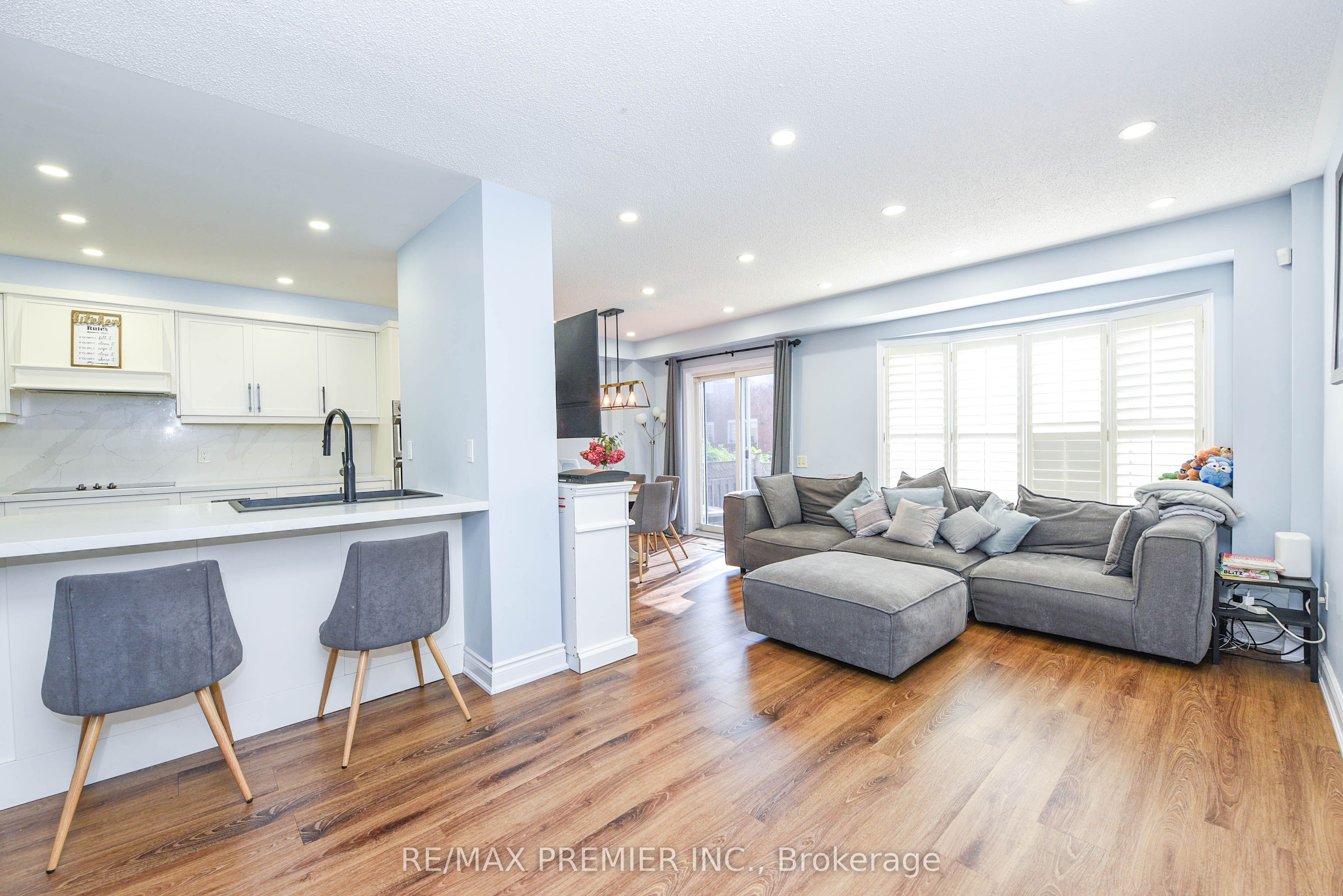 15d View Green Crescent Property Photo 10