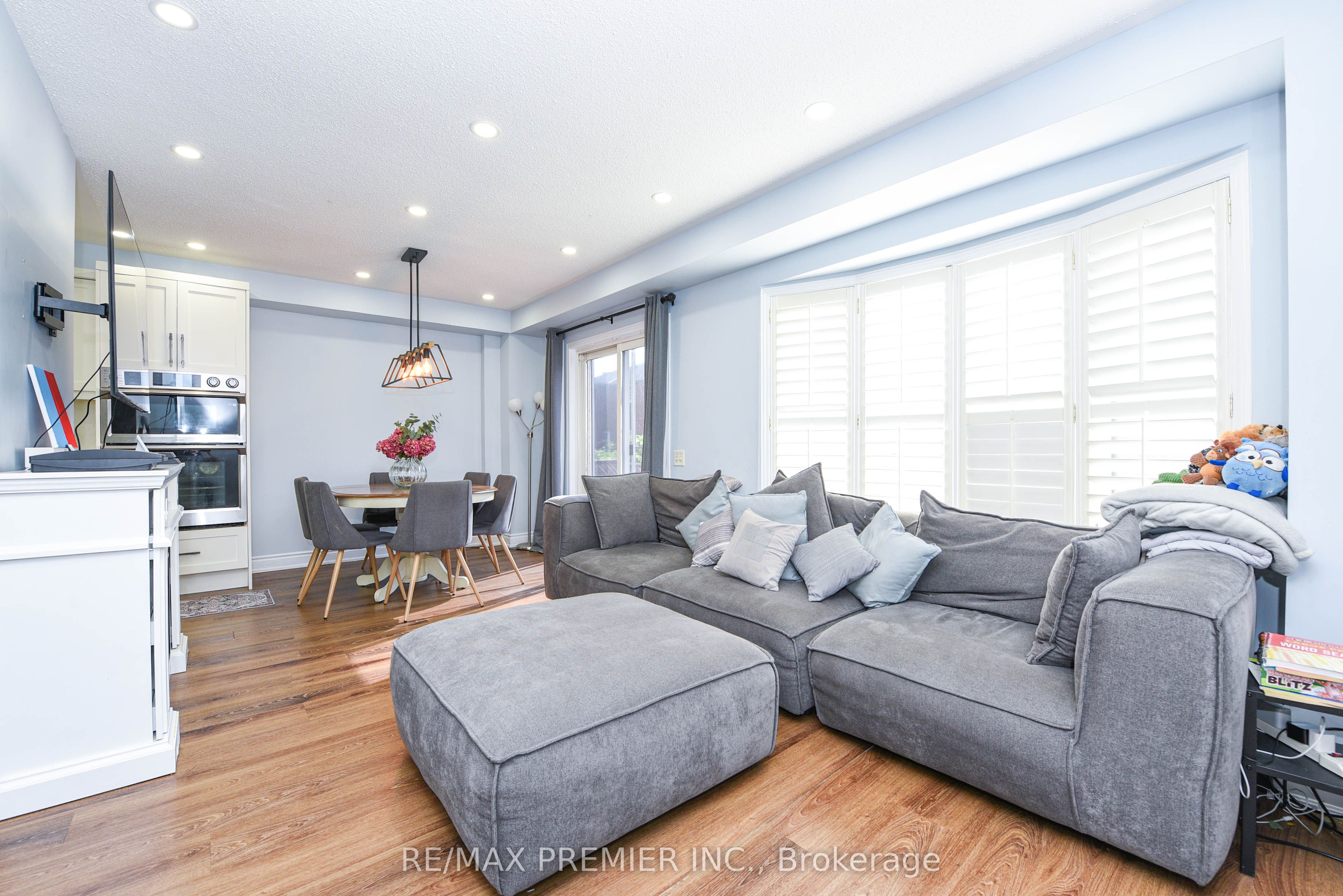 15d View Green Crescent Property Photo 11