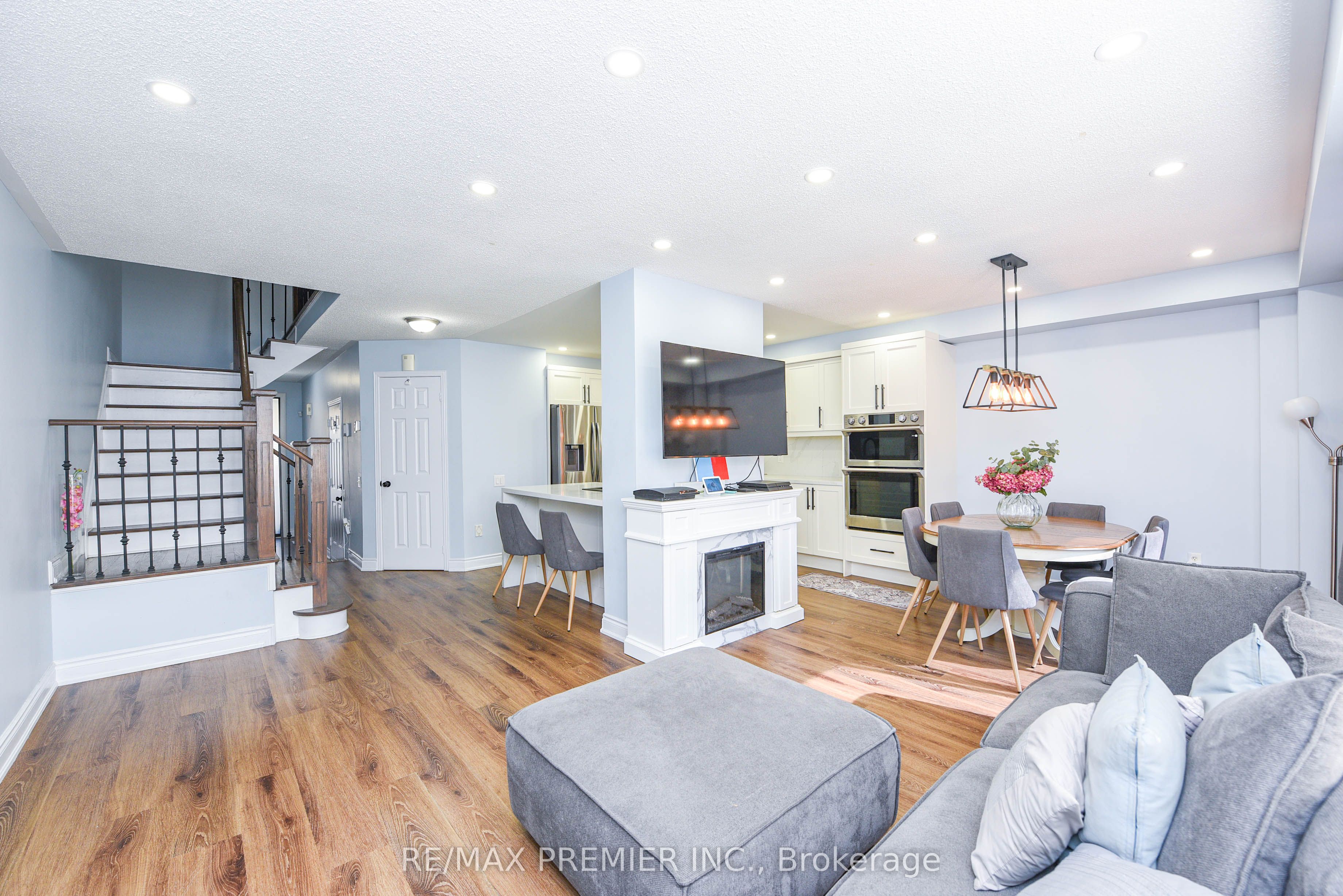 15d View Green Crescent Property Photo 12