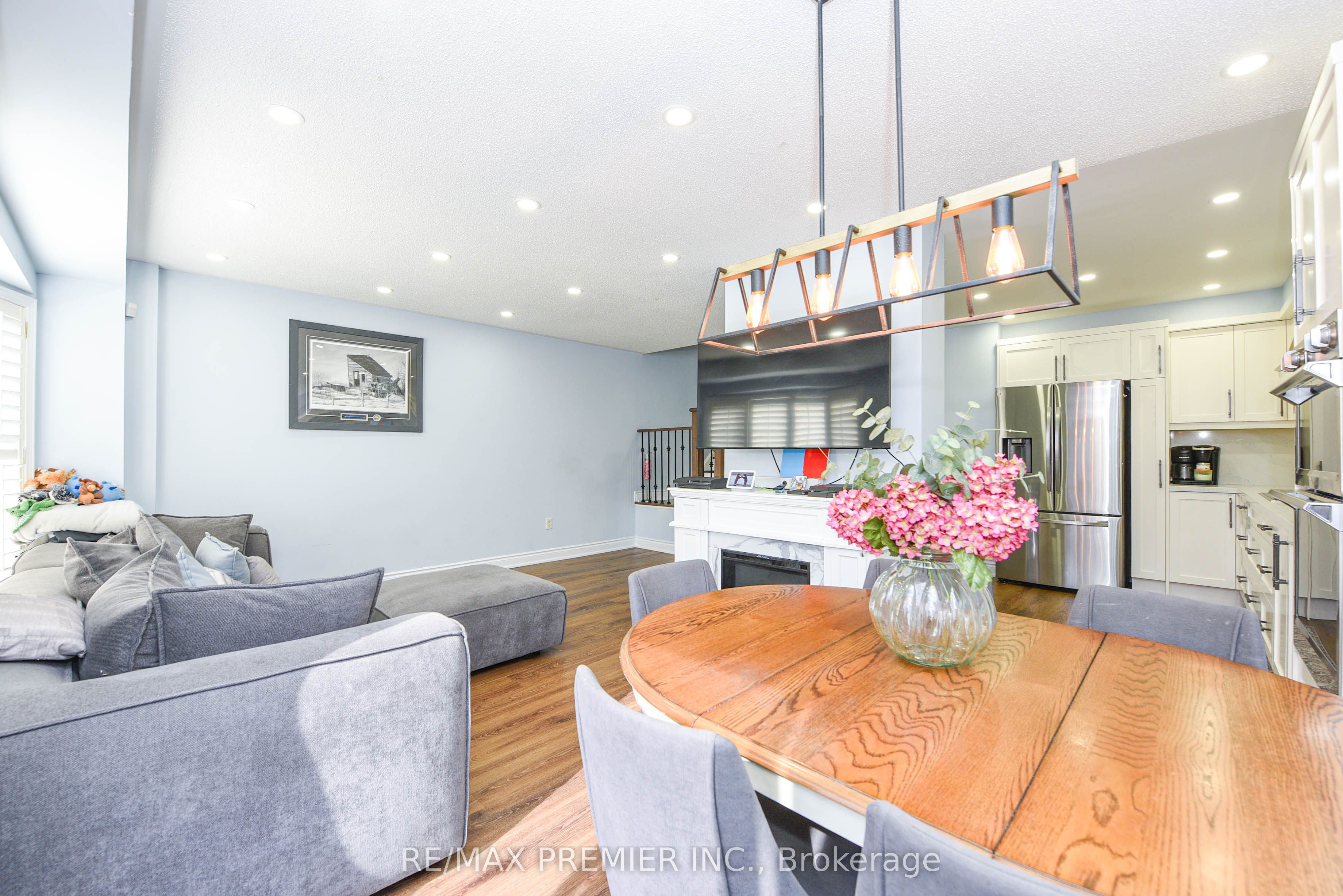 15d View Green Crescent Property Photo 16