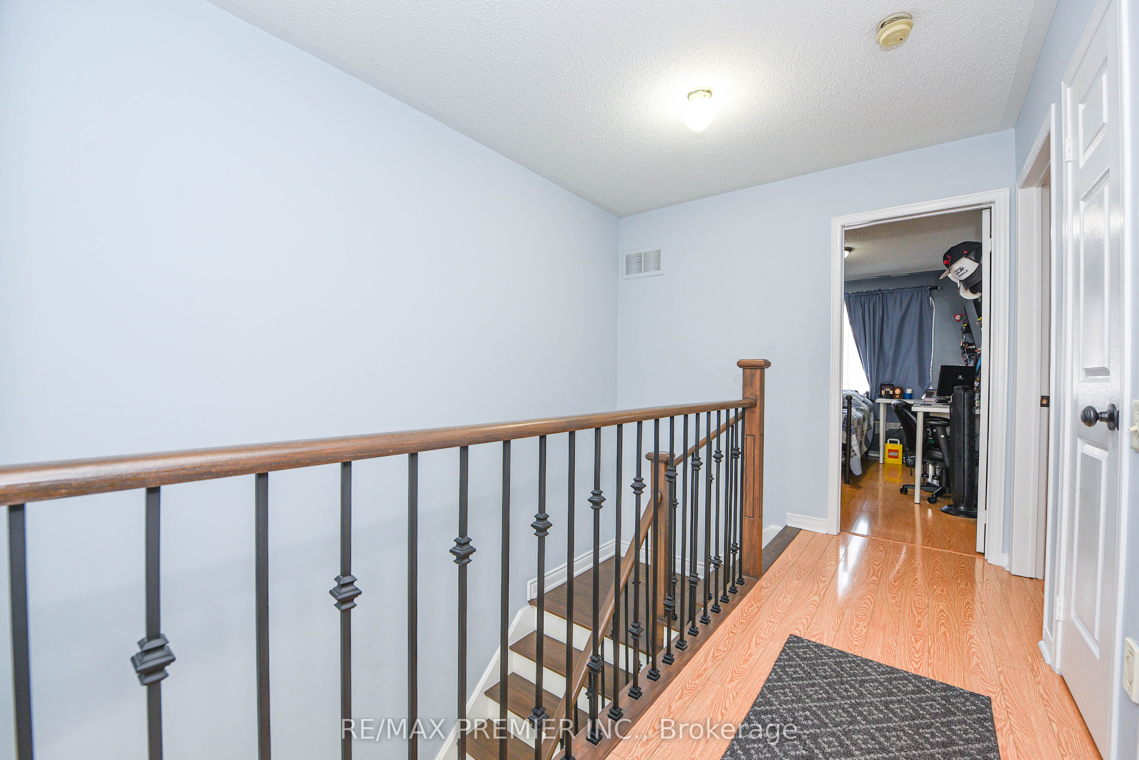 15d View Green Crescent Property Photo 22