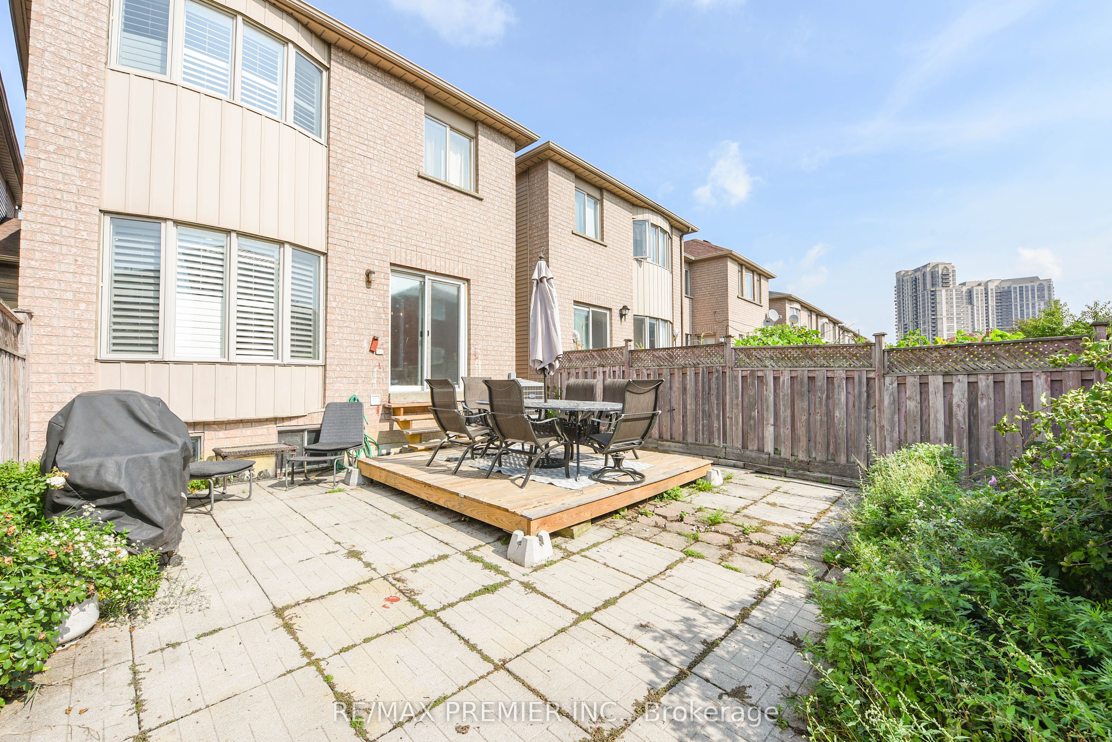 15d View Green Crescent Property Photo 49