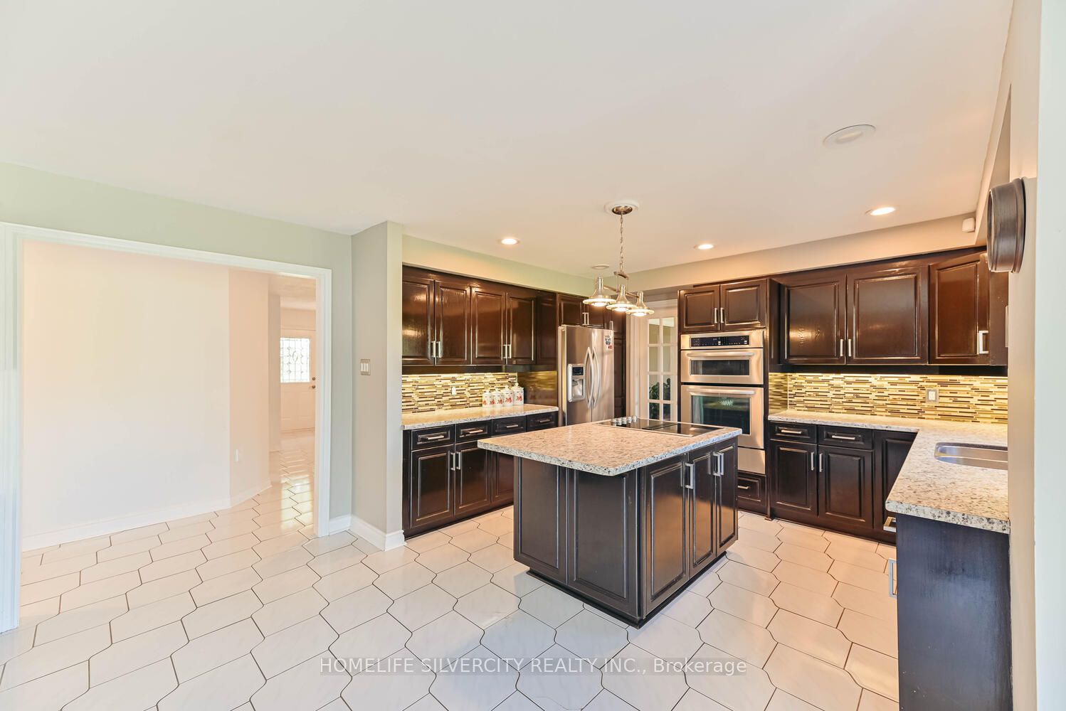 18805 Willoghby Road Property Photo 13