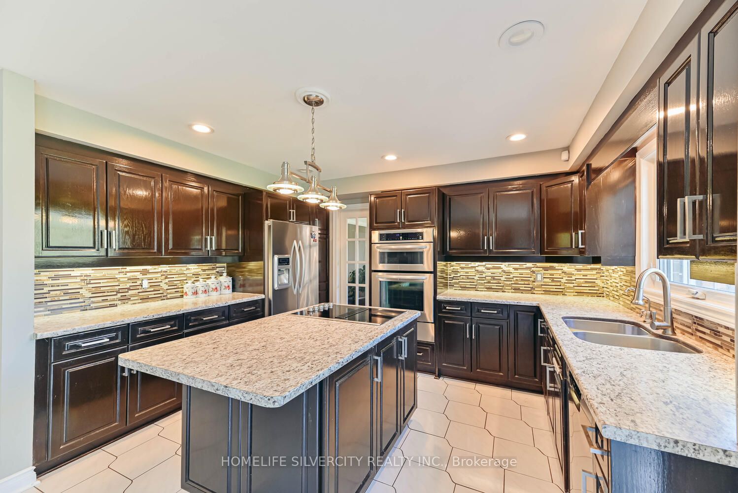 18805 Willoghby Road Property Photo 14